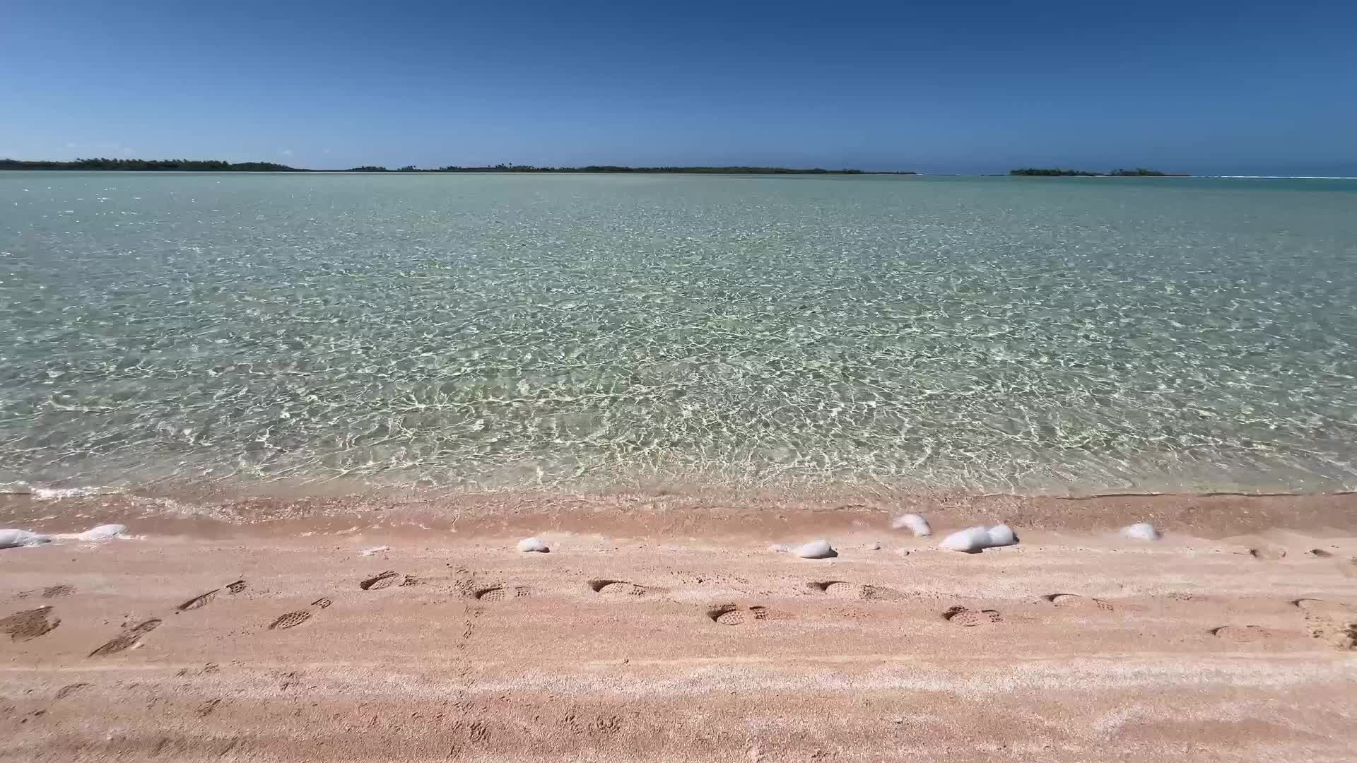 Les Sables Roses in Rangiroa