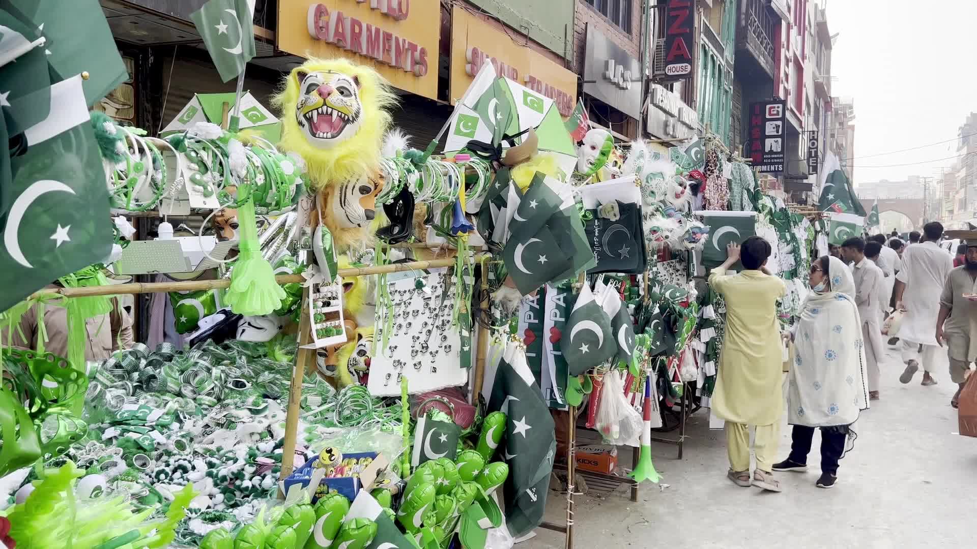 Independence Day preparations in Peshawar