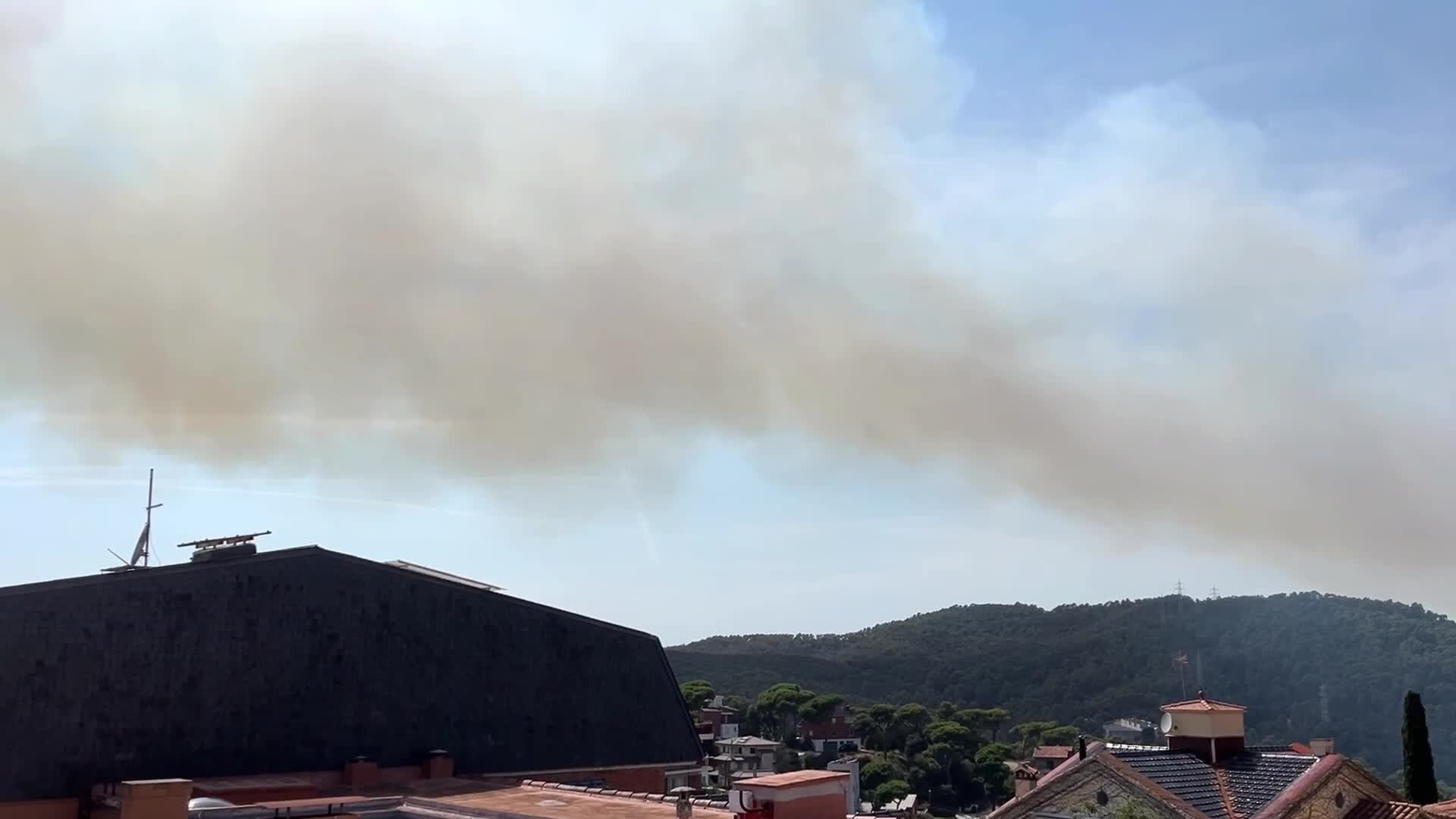 Forest fire in the upper part of Barcelona