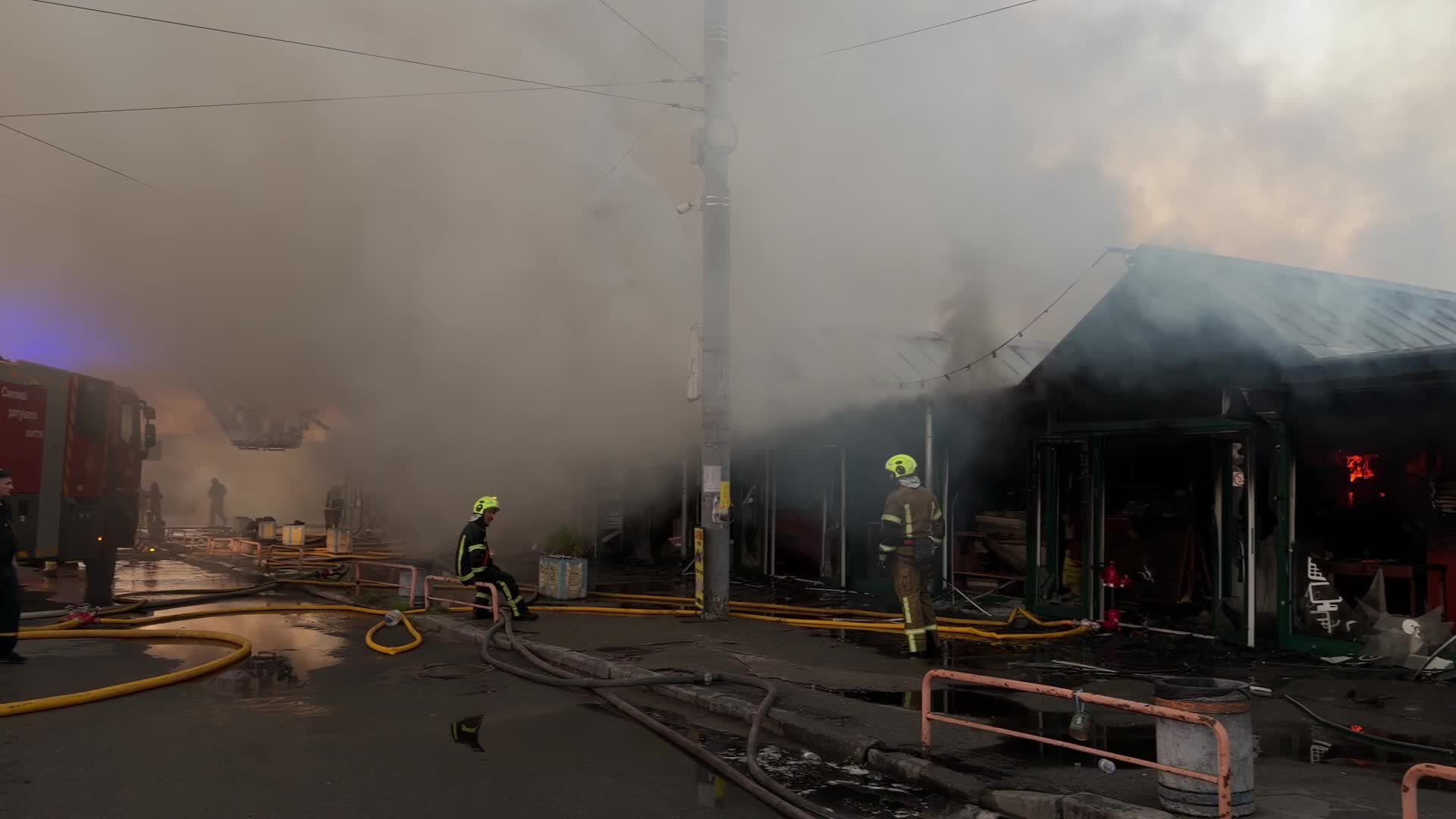 As a result of the Russian attack, Ukraine’s largest book market was destroyed by fire in Kyiv.