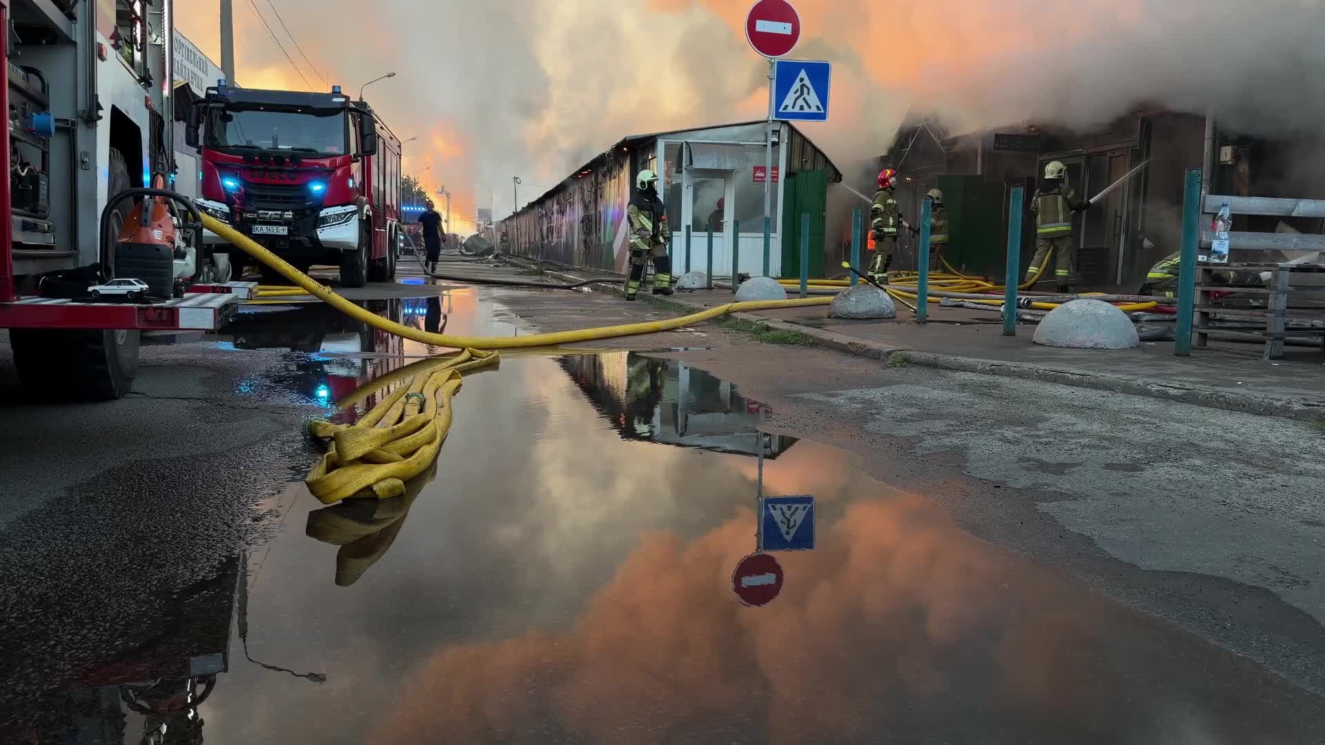 As a result of the Russian attack, Ukraine’s largest book market was destroyed by fire in Kyiv.