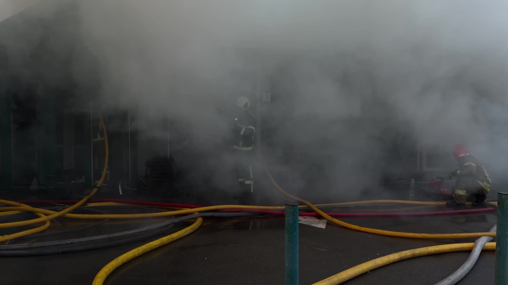 As a result of the Russian attack, Ukraine’s largest book market was destroyed by fire in Kyiv.