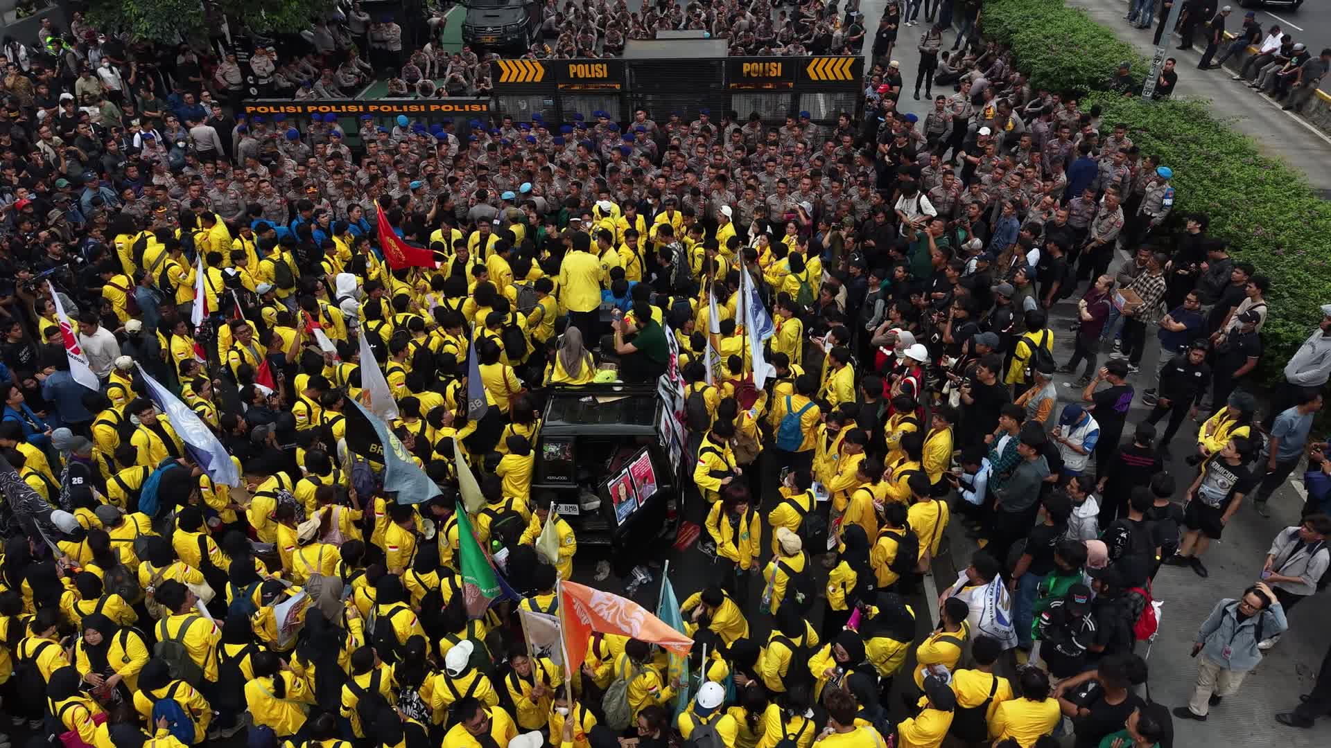Students Demand Accountability for Prabowo Administration