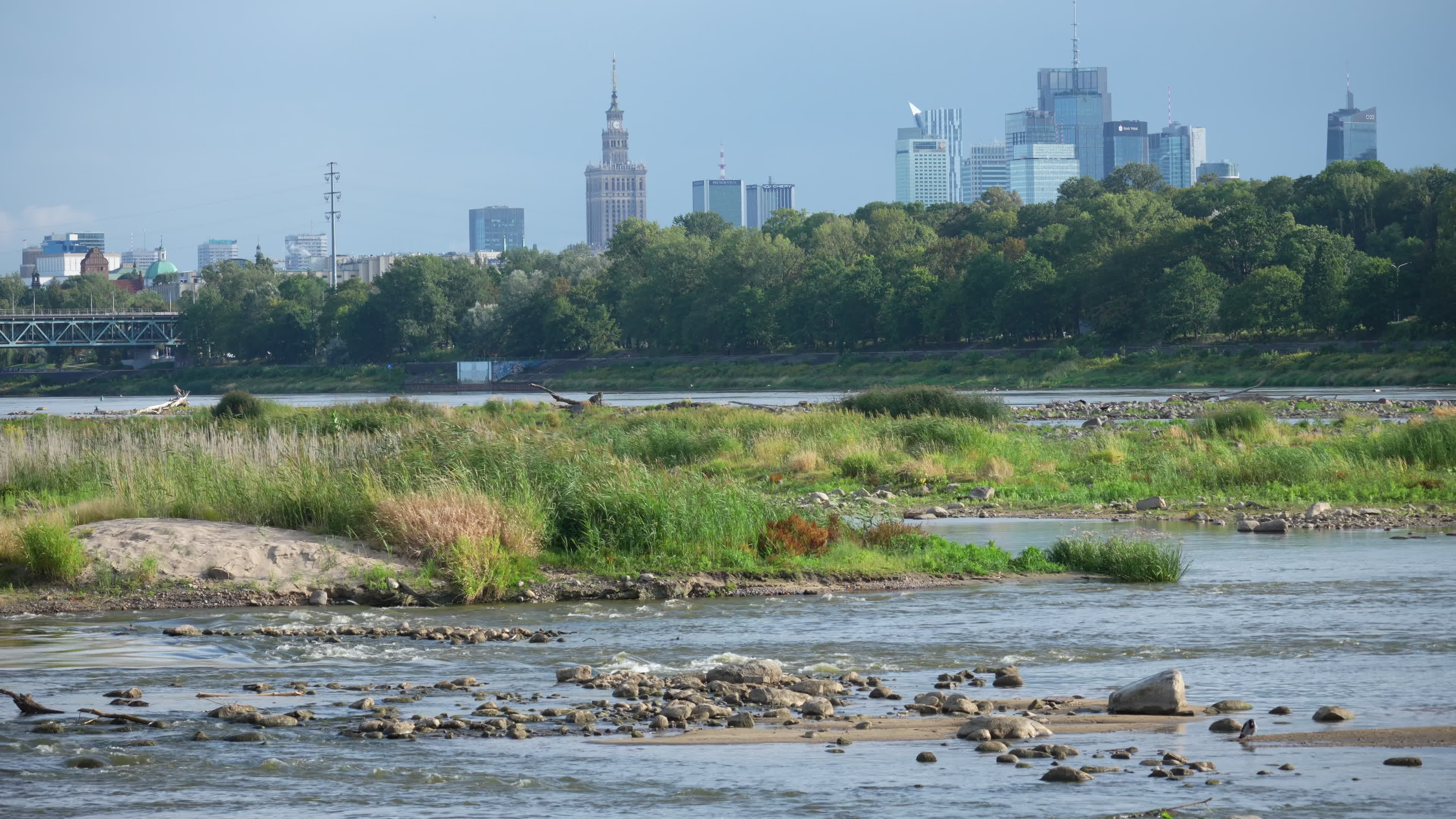 Vistula river remains at critically low levels as hydrological drought continues