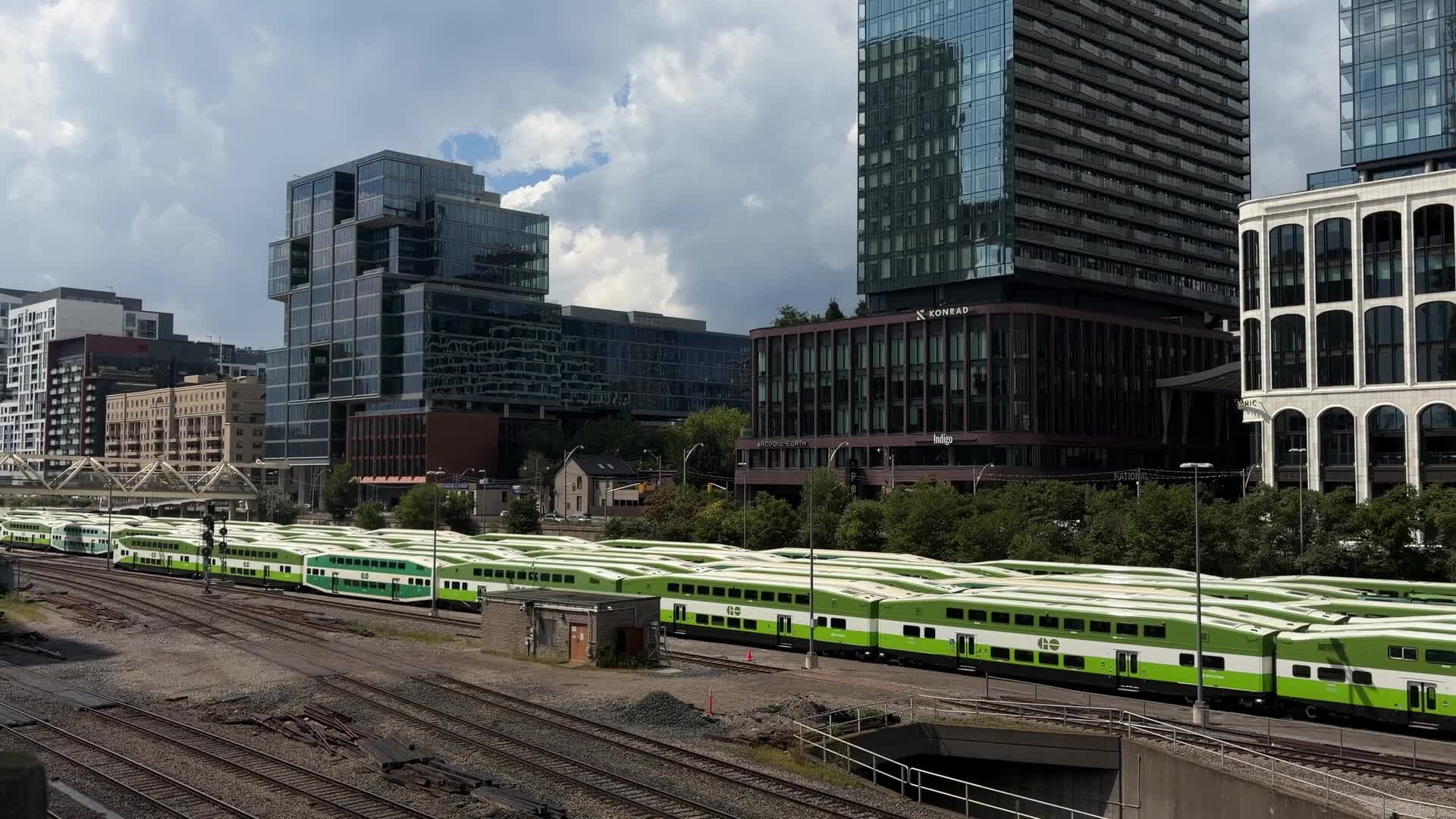 Go Trains, Toronto/Canada