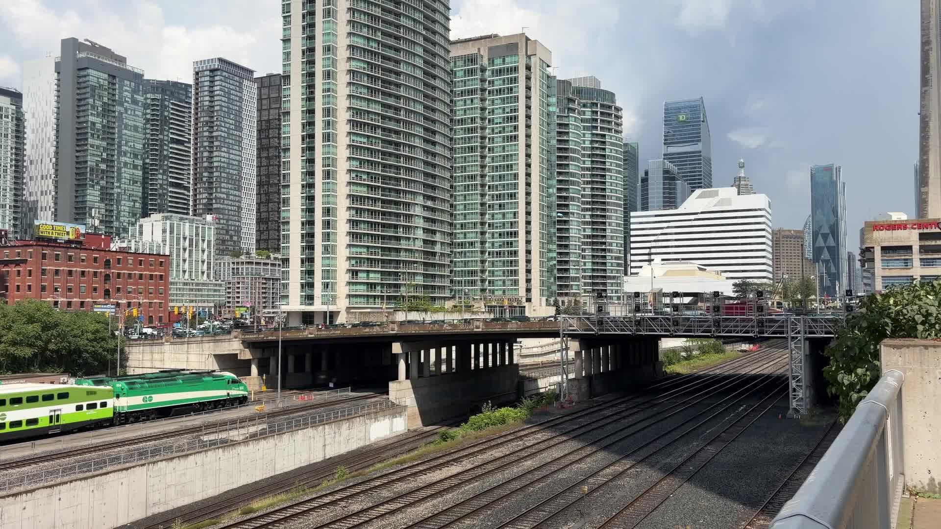 Go Trains, Toronto/Canada