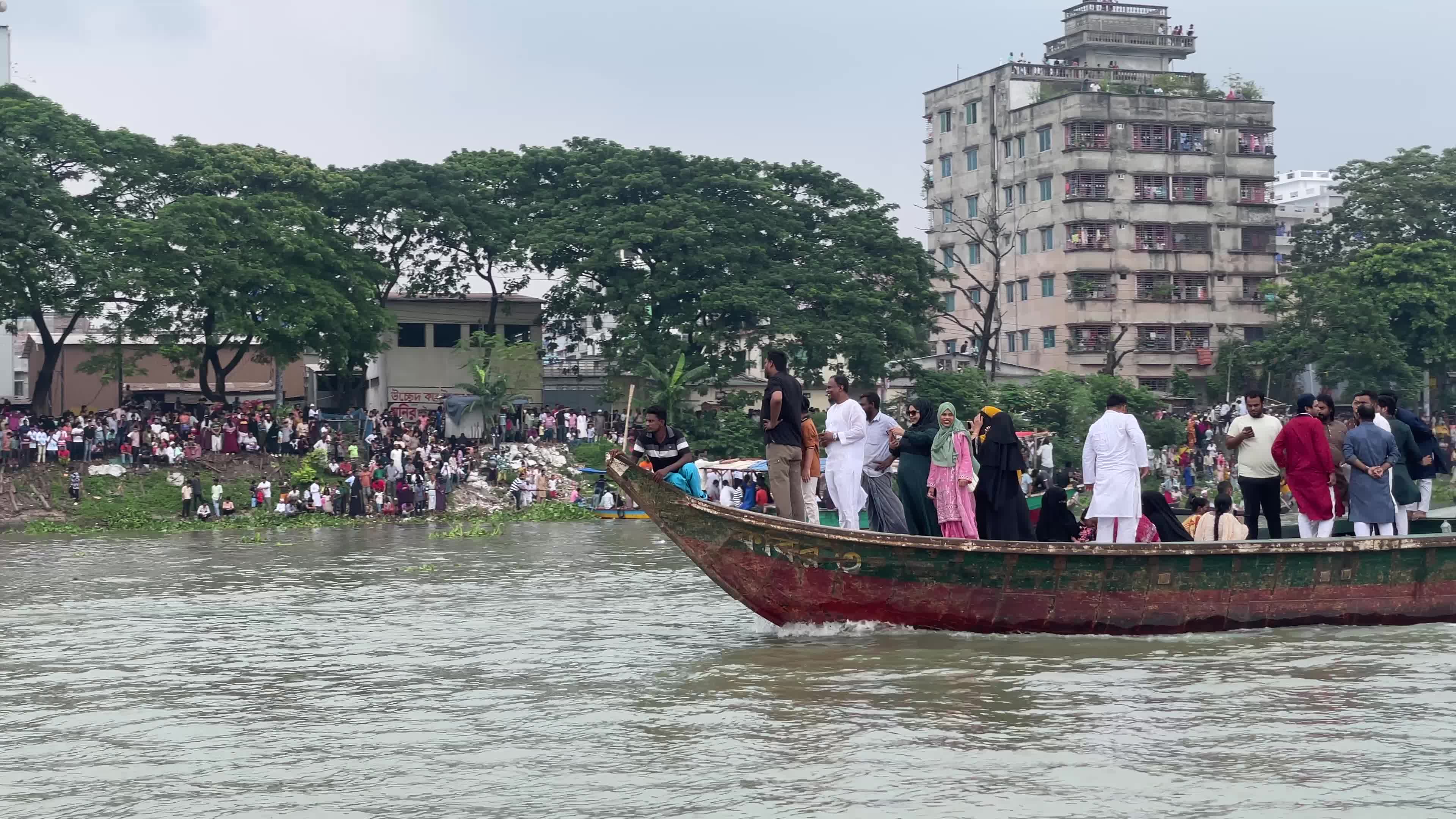 Boat race in Dhaka