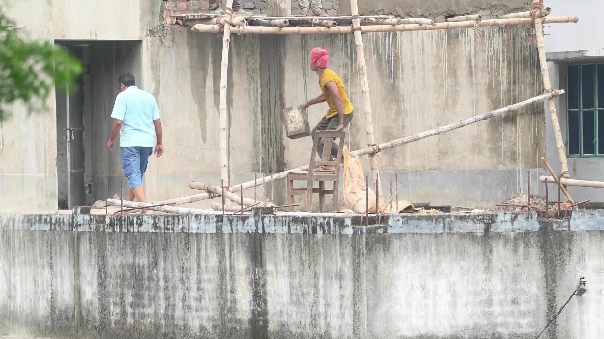 Daily wage labor in India - Mason - Life Risk - Indian Economy