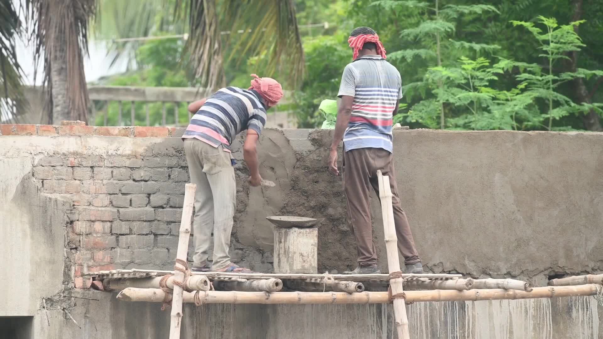 Daily wage labor in India - Mason - Life Risk - Indian Economy