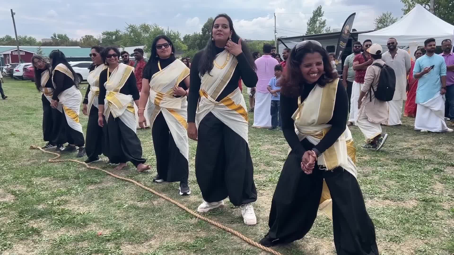 Women's Vadamvali (tug of war) competition