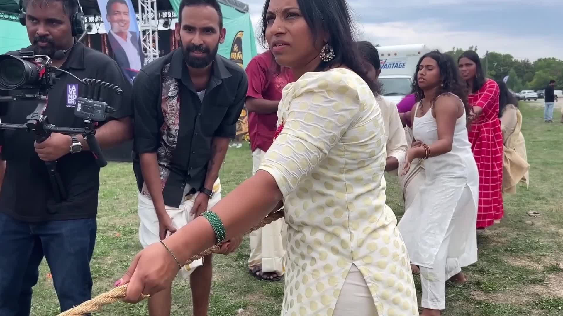 Women's Vadamvali (tug of war) competition