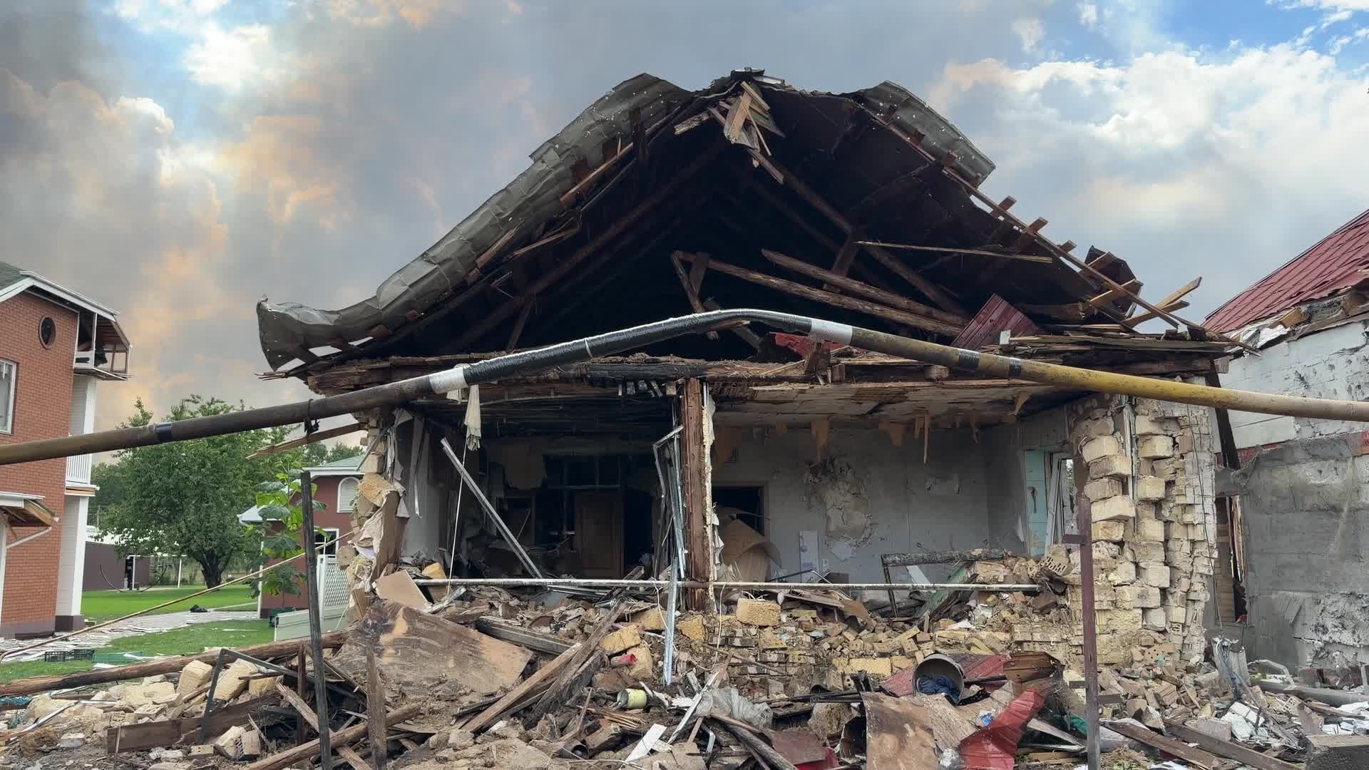 A prolonged combined Russian air attack on Kyiv.
