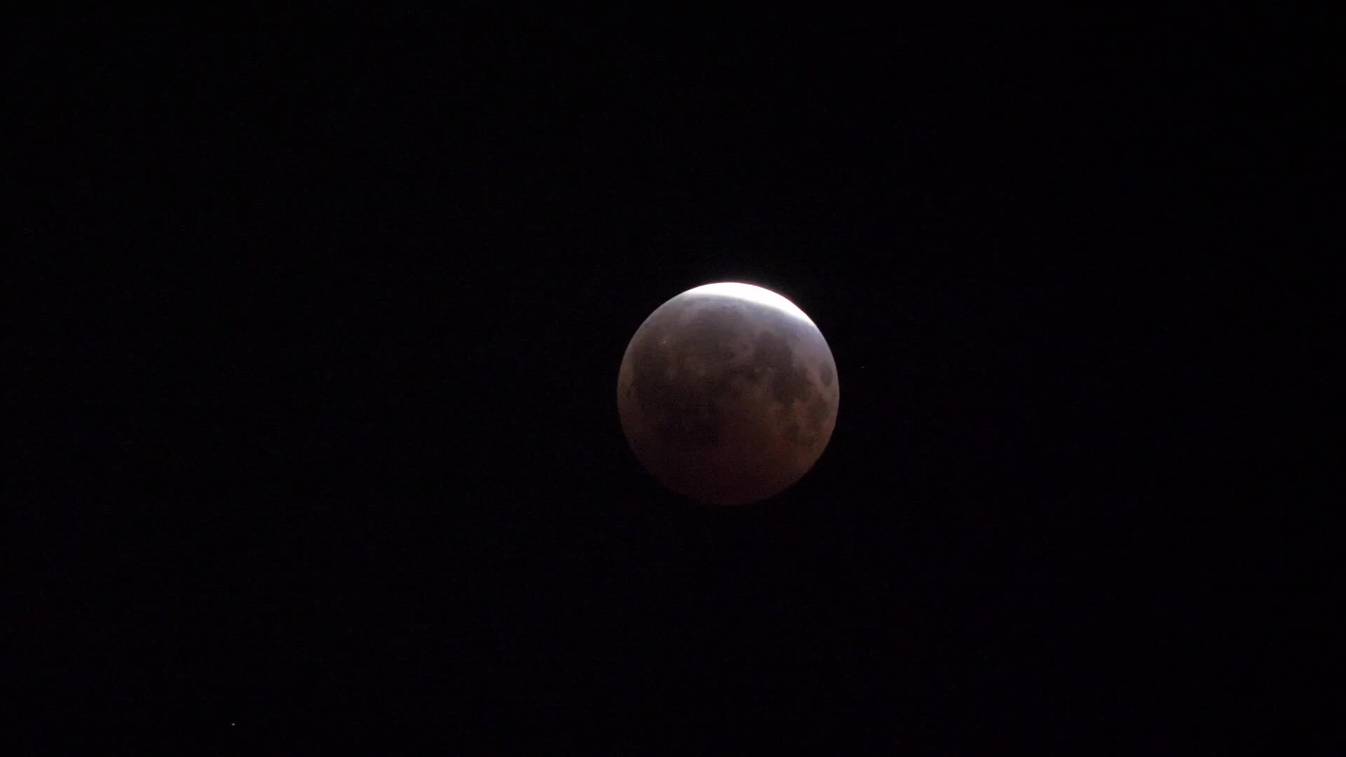 Lunar Eclipse visible in Toronto, Canada
