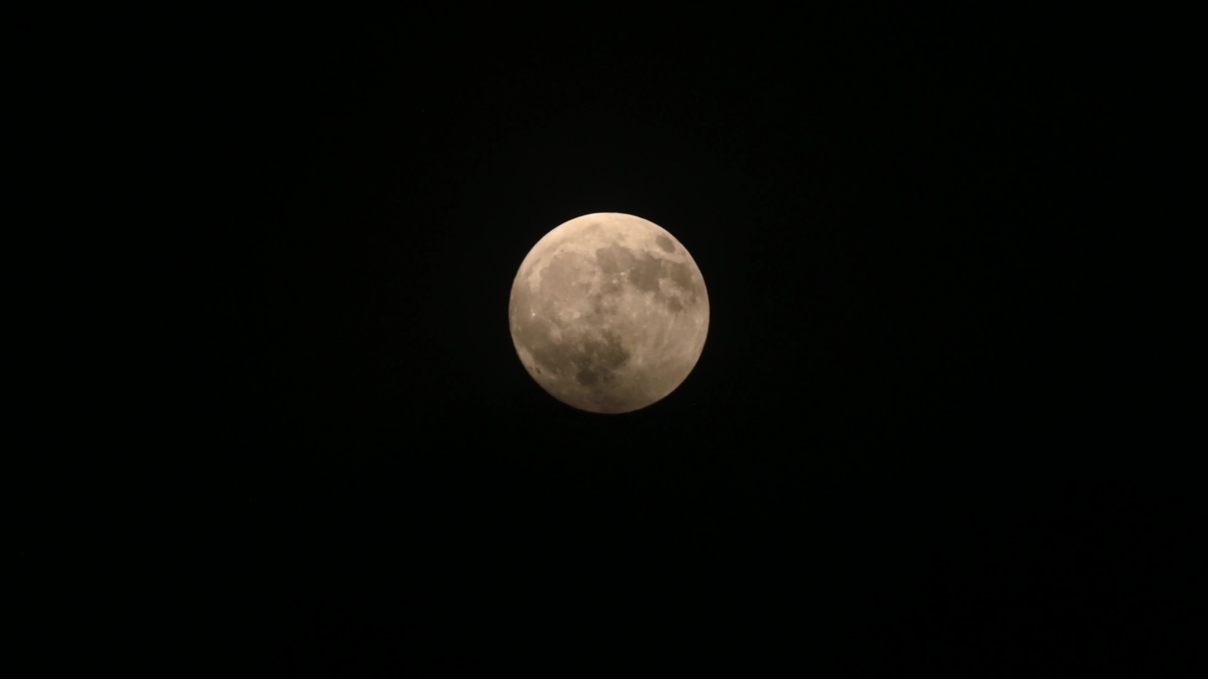 August full moon 2026 - Sturgeon Moon - Lunar Corona - Atmospheric Optics