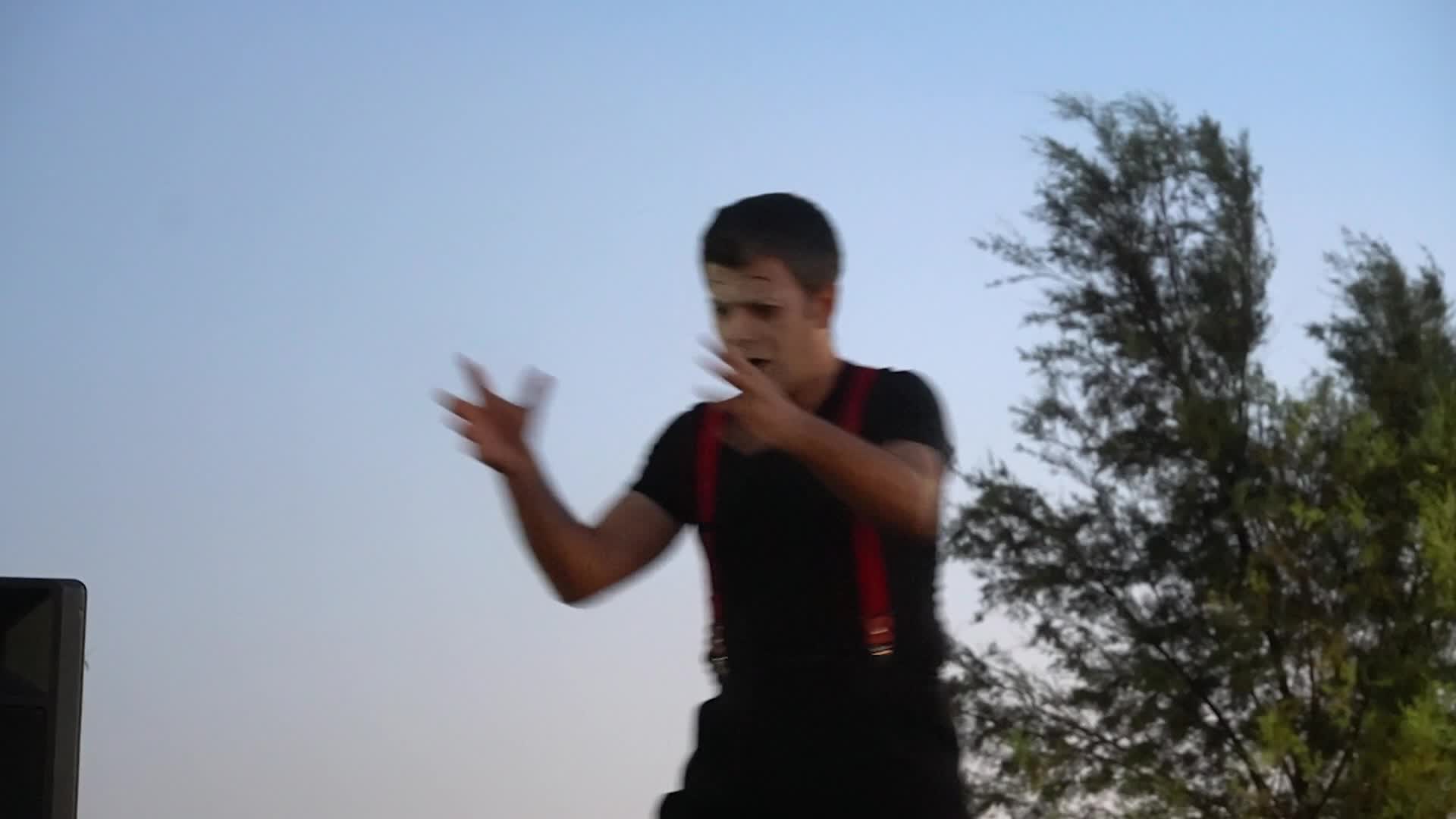 Izmir Marks World Peace Day with Poetry and Dance