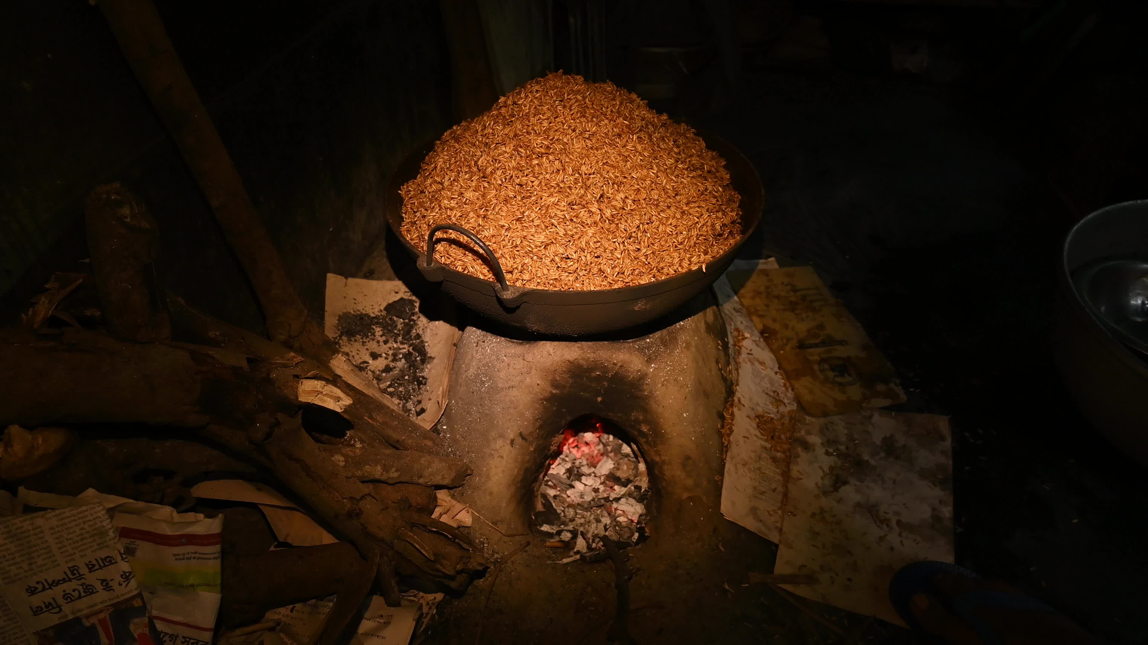 Parboiled rice production in India -  Soaking, steaming, and drying