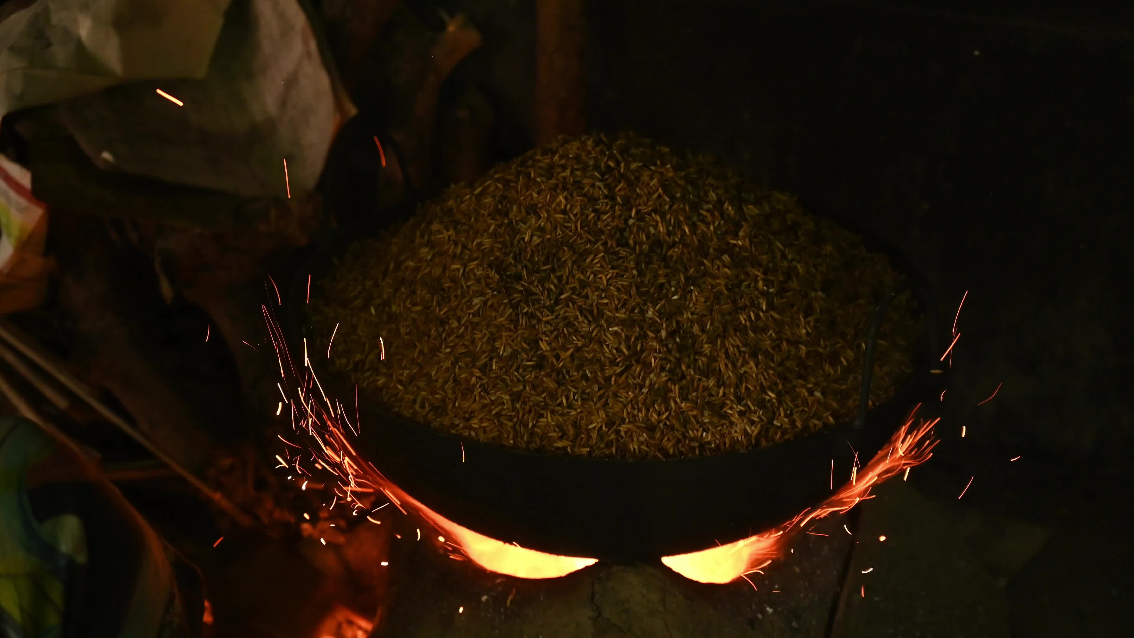 Parboiled rice production in India -  Soaking, steaming, and drying