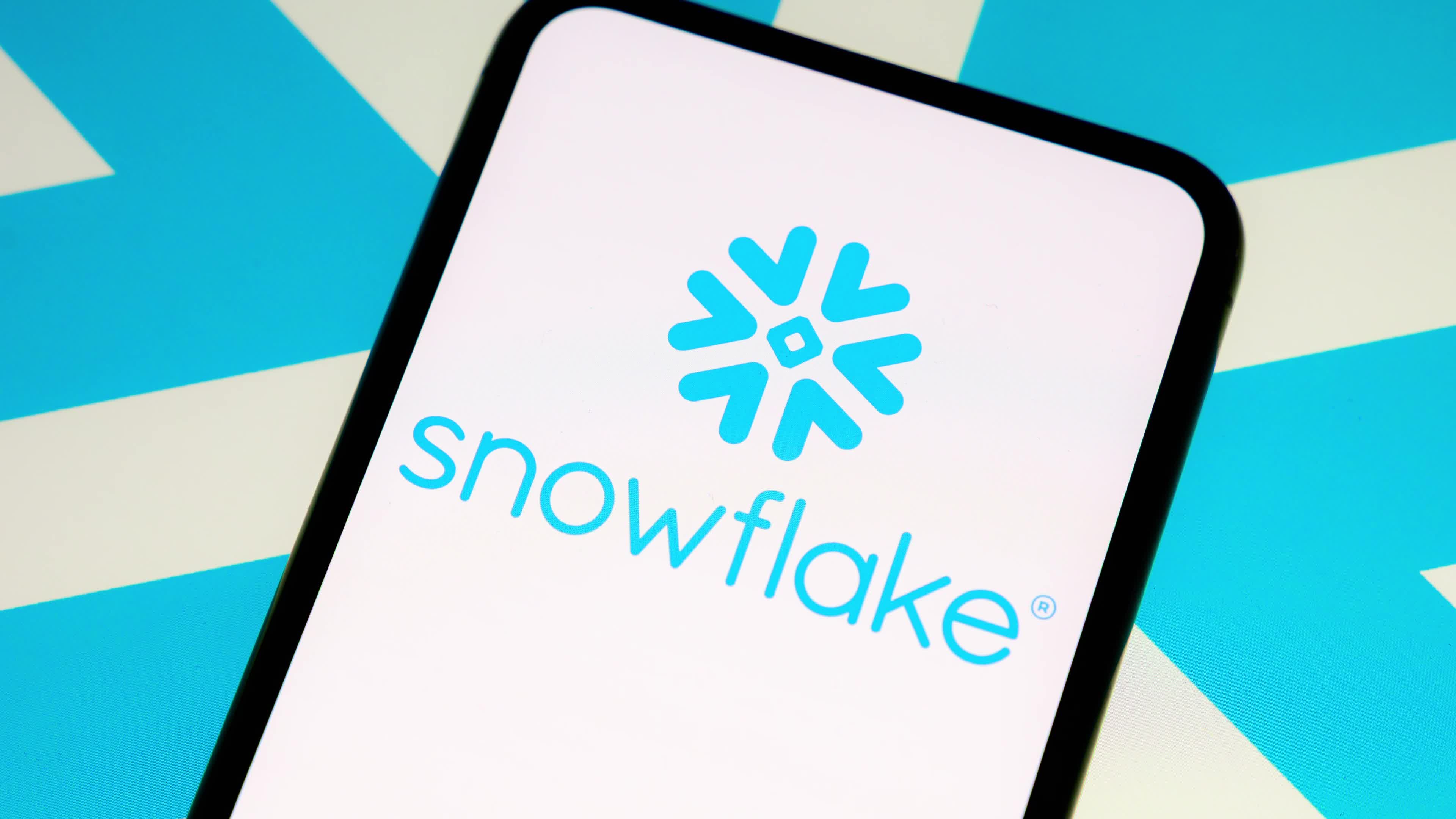 Video illustrations - Snowflake announces its financial results for the second quarter of fiscal 2027