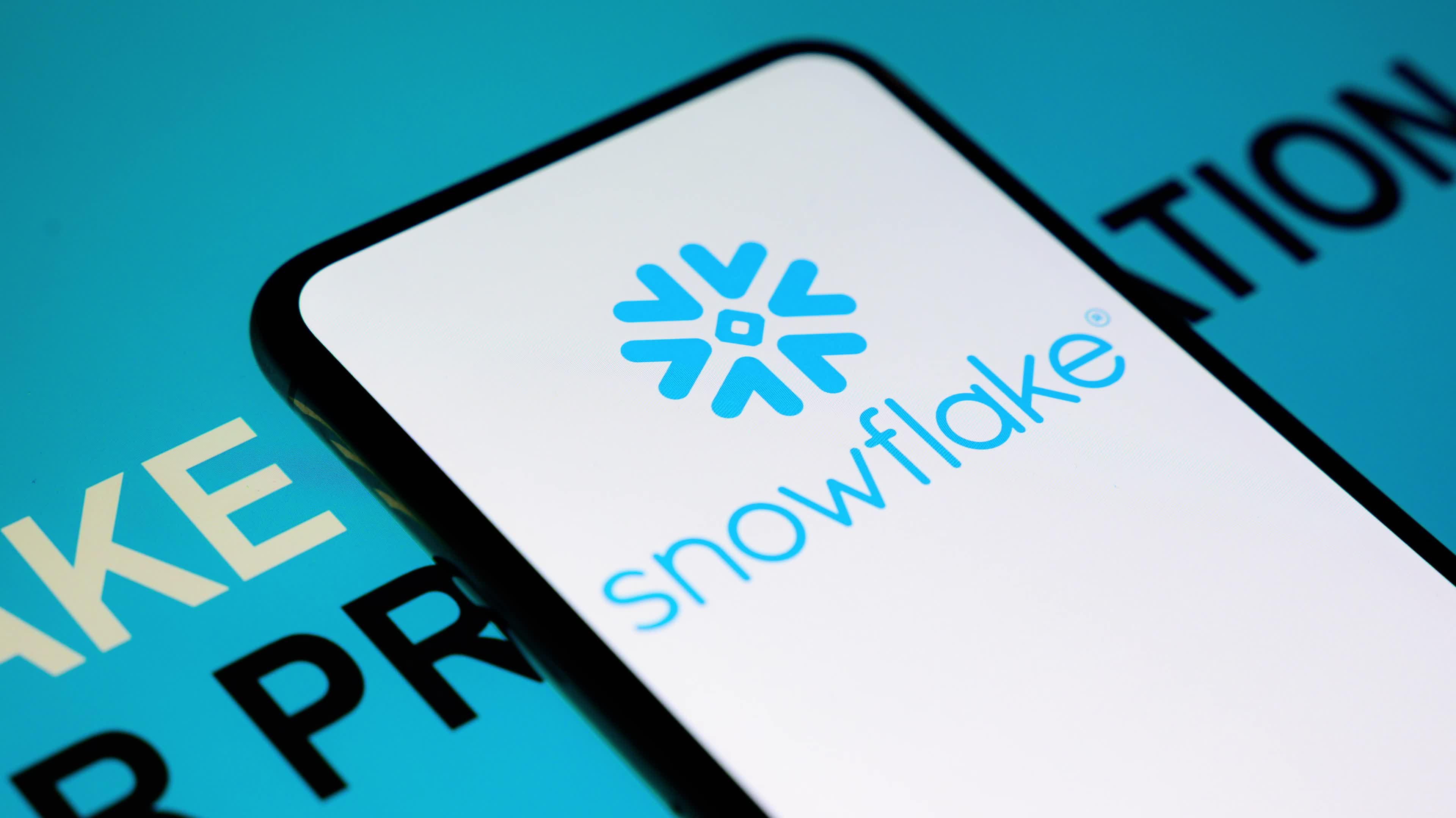 Video illustrations - Snowflake announces its financial results for the second quarter of fiscal 2027