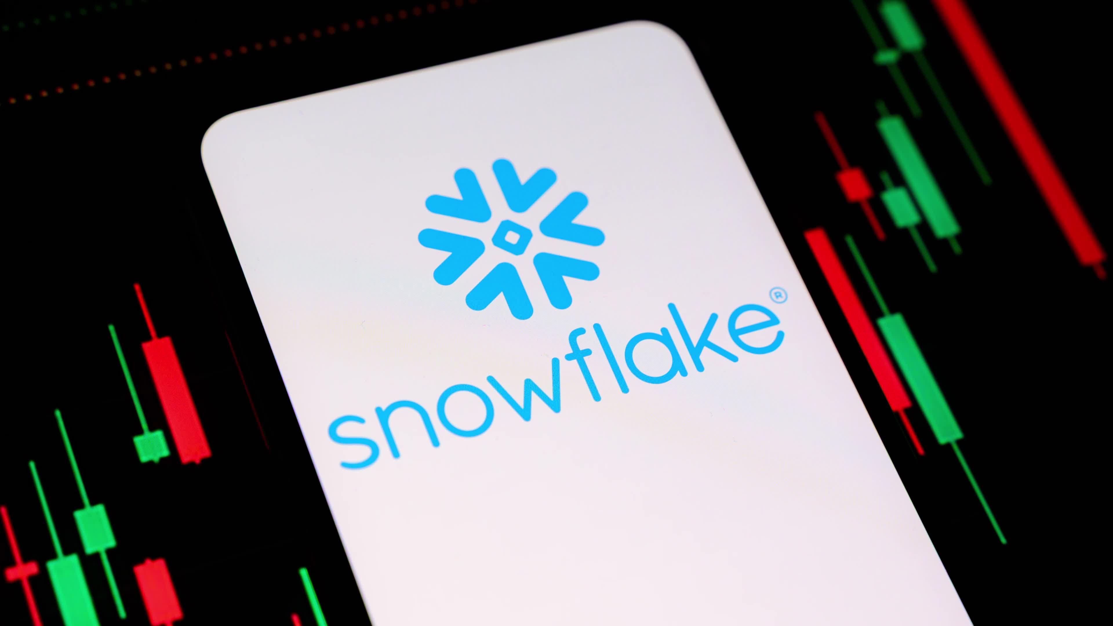 Video illustrations - Snowflake announces its financial results for the second quarter of fiscal 2027