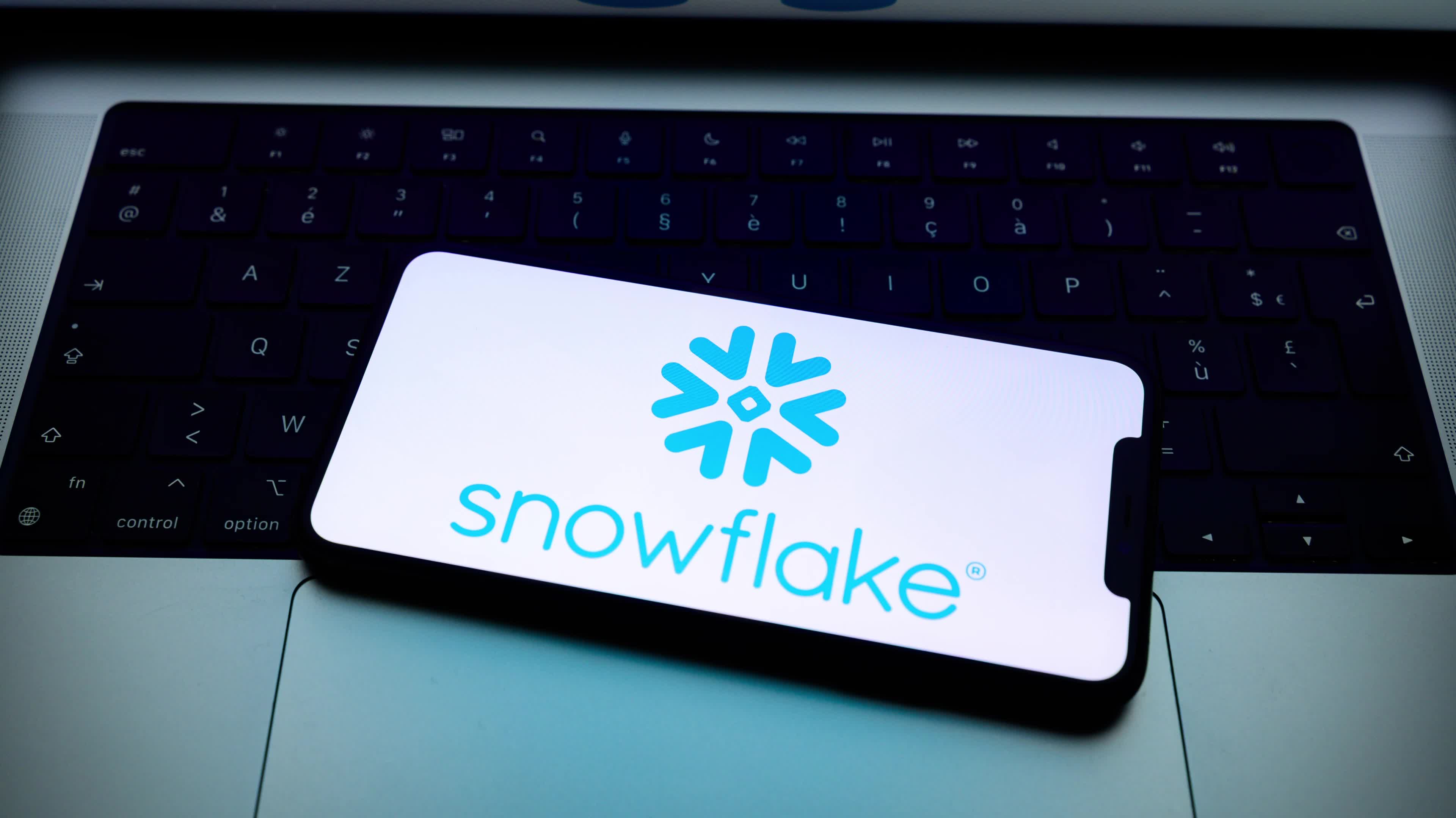 Video illustrations - Snowflake announces its financial results for the second quarter of fiscal 2027