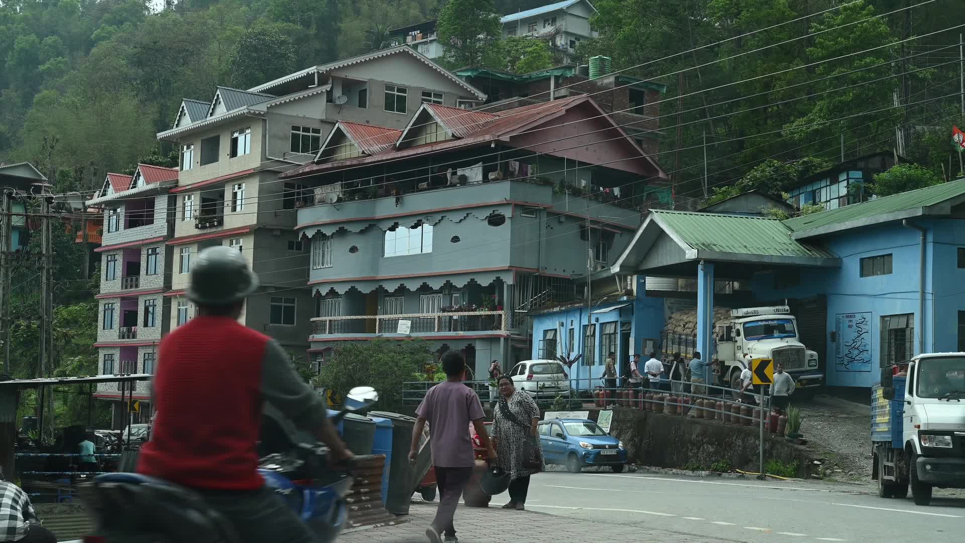 LPG Gas Crisis In Sikkim - Eastern Himalaya - India