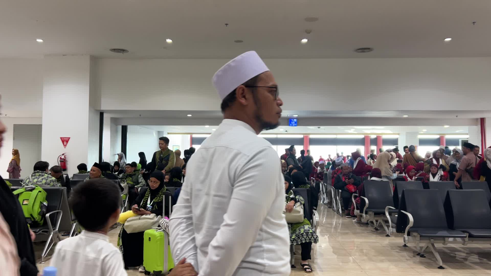 Soekarno-Hatta International Airport Temporarily Closed Due to Volcanic Ash from Anak Krakatau