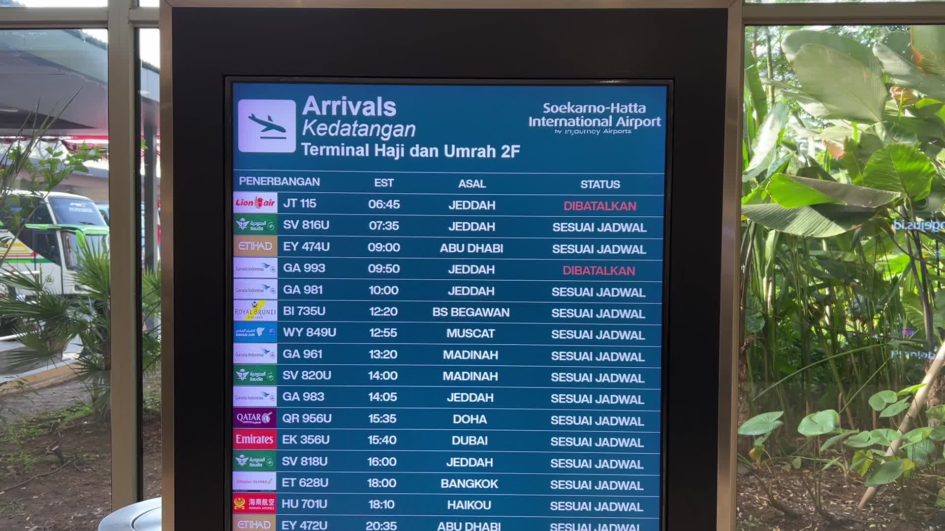 Soekarno-Hatta International Airport Temporarily Closed Due to Volcanic Ash from Anak Krakatau