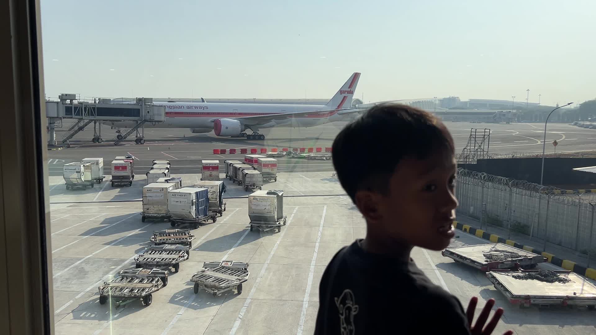 Soekarno-Hatta International Airport Temporarily Closed Due to Volcanic Ash from Anak Krakatau