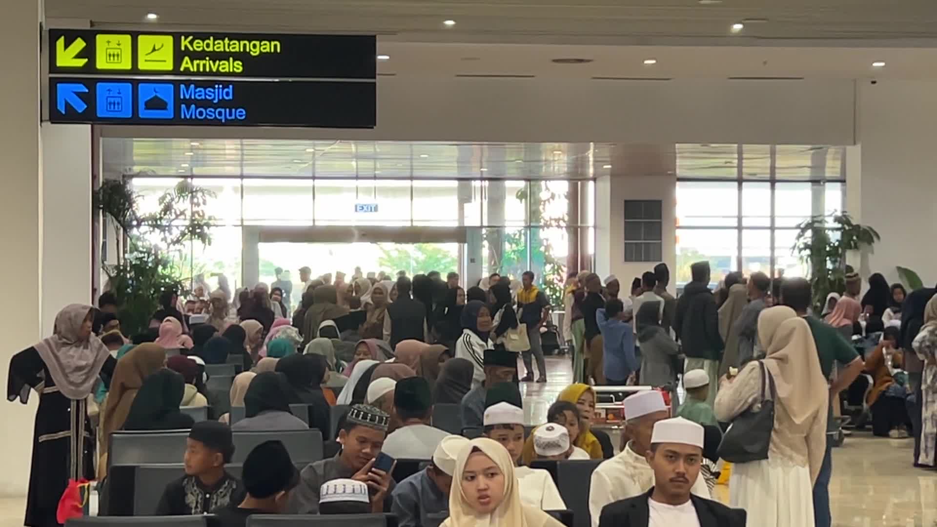 Soekarno-Hatta International Airport Temporarily Closed Due to Volcanic Ash from Anak Krakatau - 09/07/2026