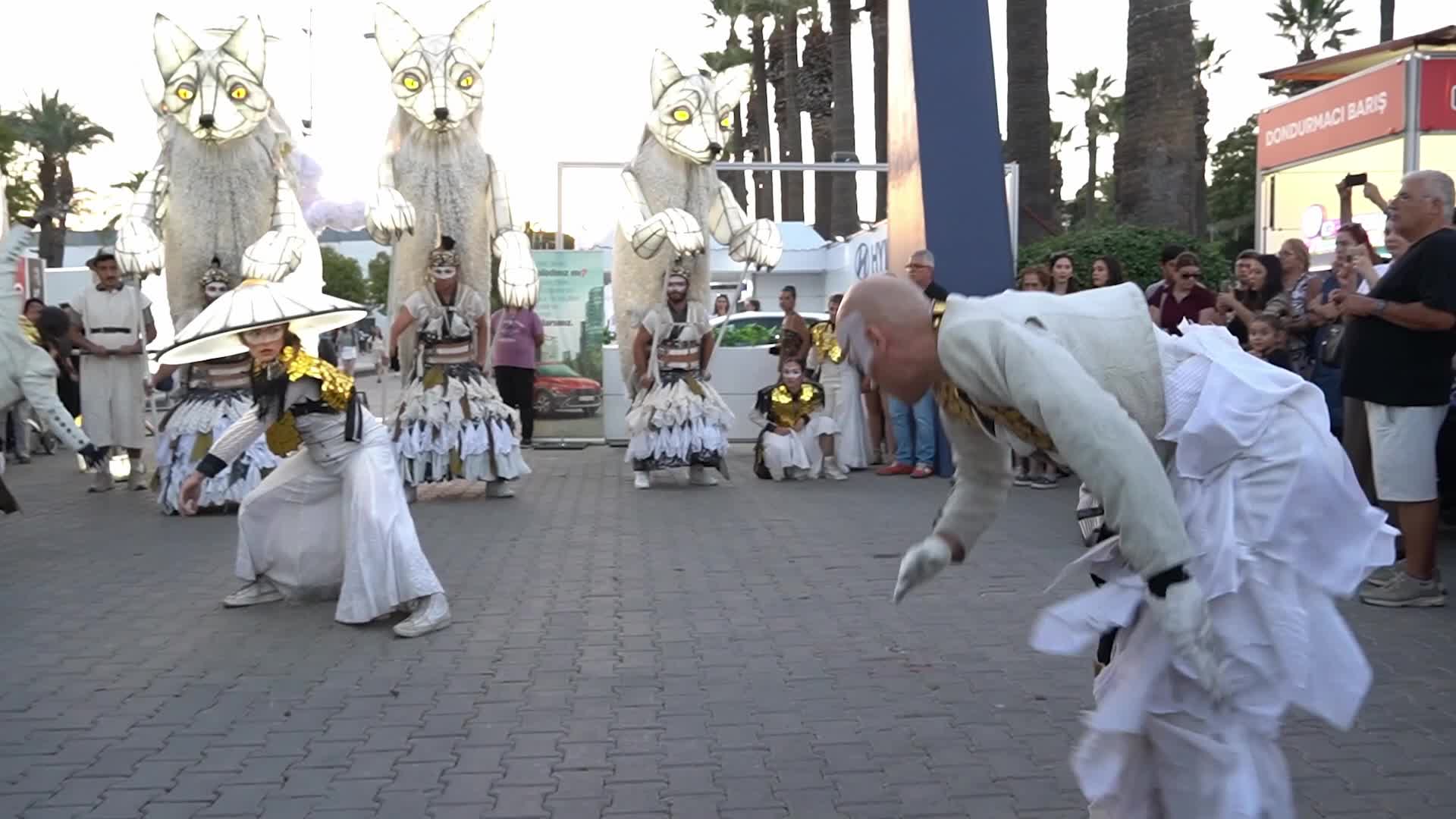 Legendaires international street performance