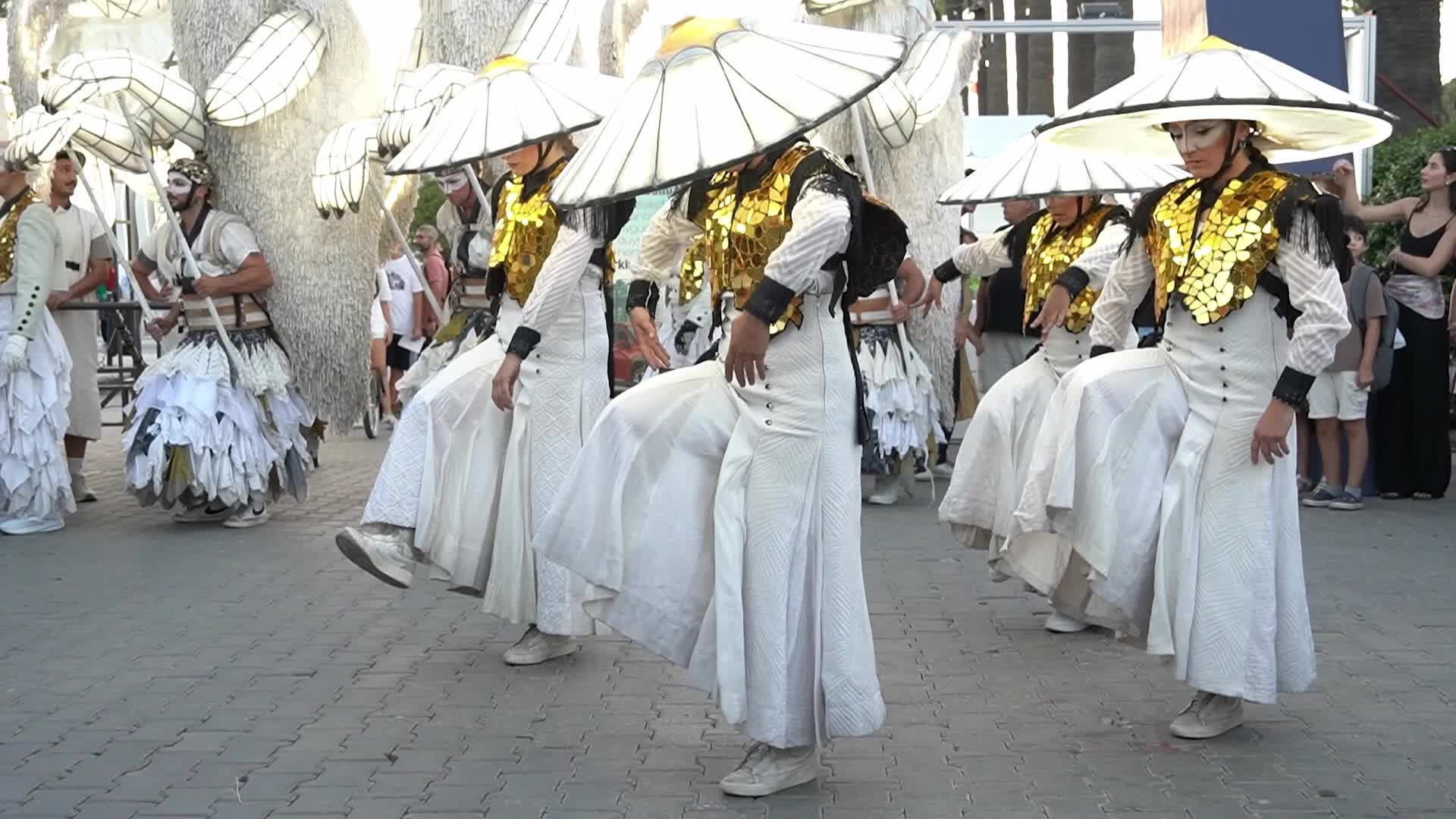 Legendaires international street performance