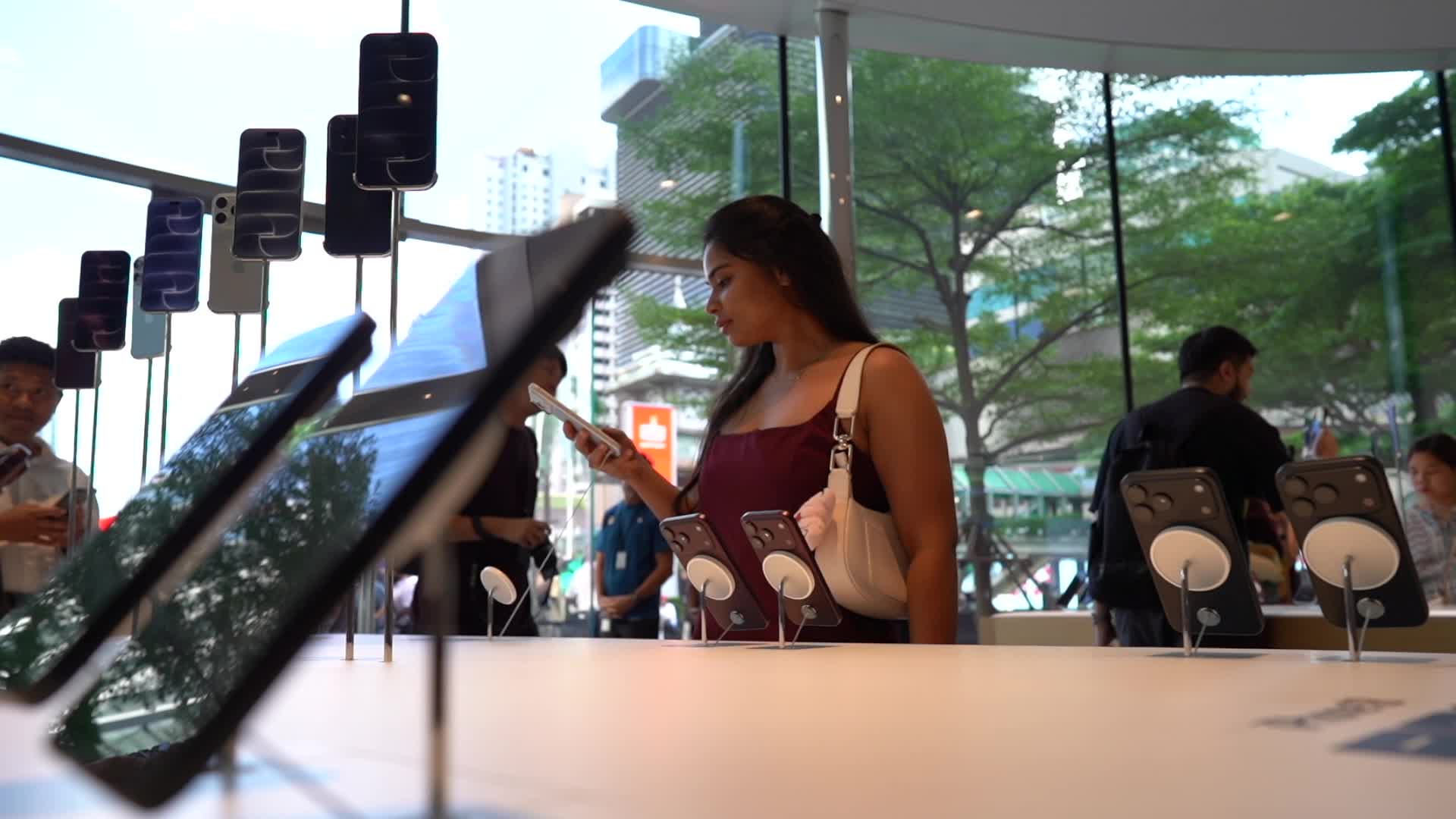 Apple launches new iPhone 18 in Thailand.