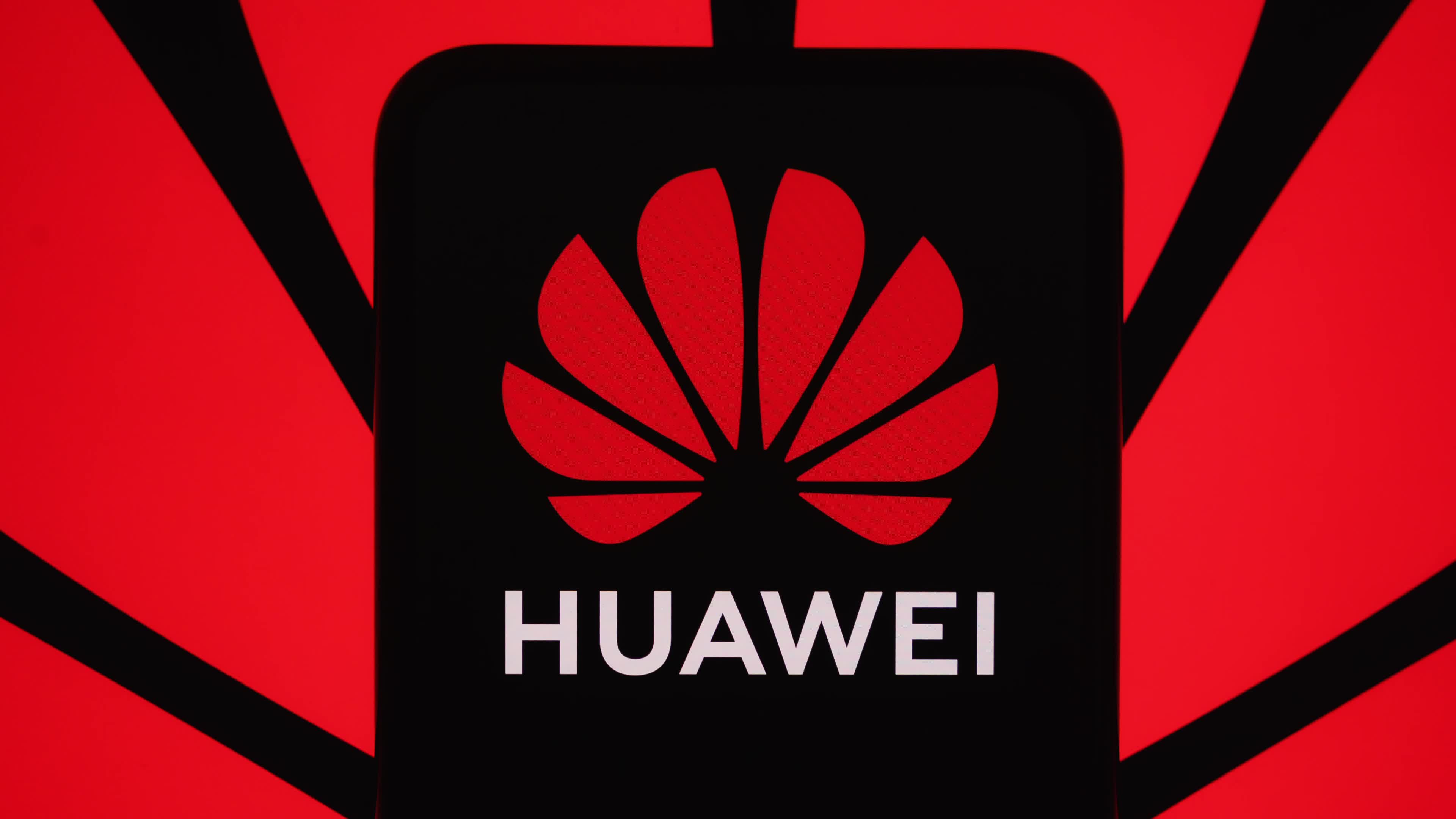 Video Illustrations - Huawei unveils new AI chip technologies
