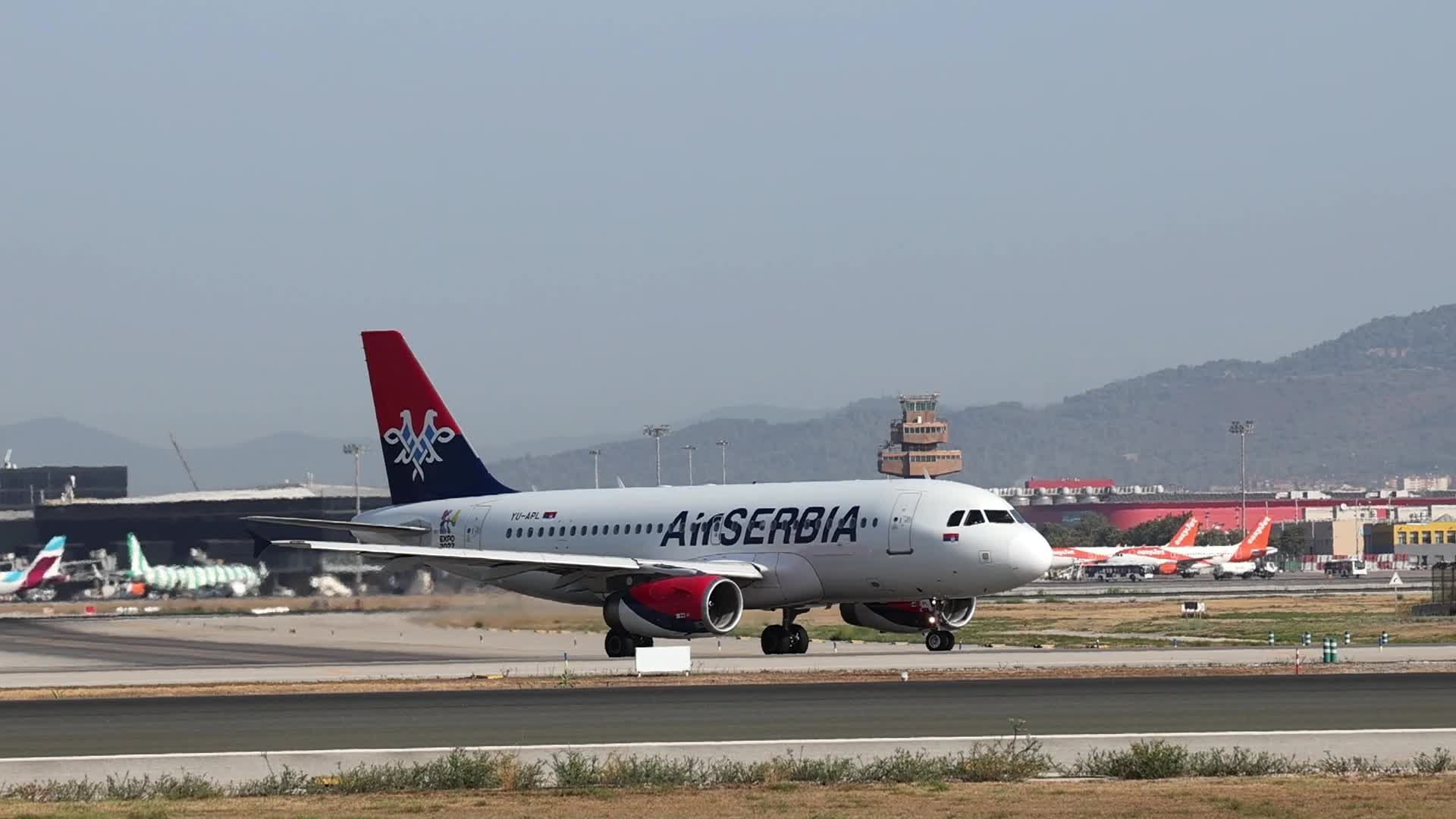 A Ryanair Boeing 737 takes off from Barcelona Airport