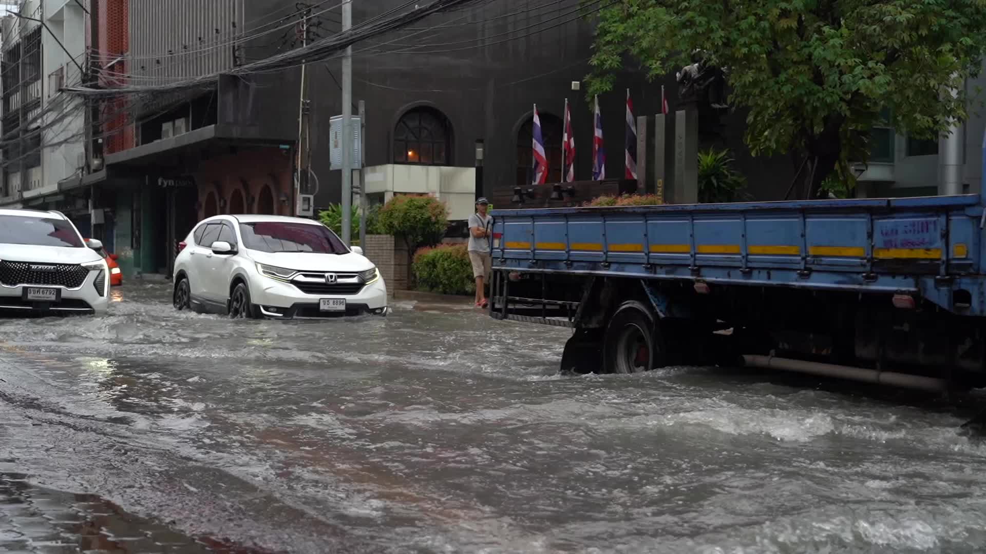 Heavy Rains Across in Bangkok.