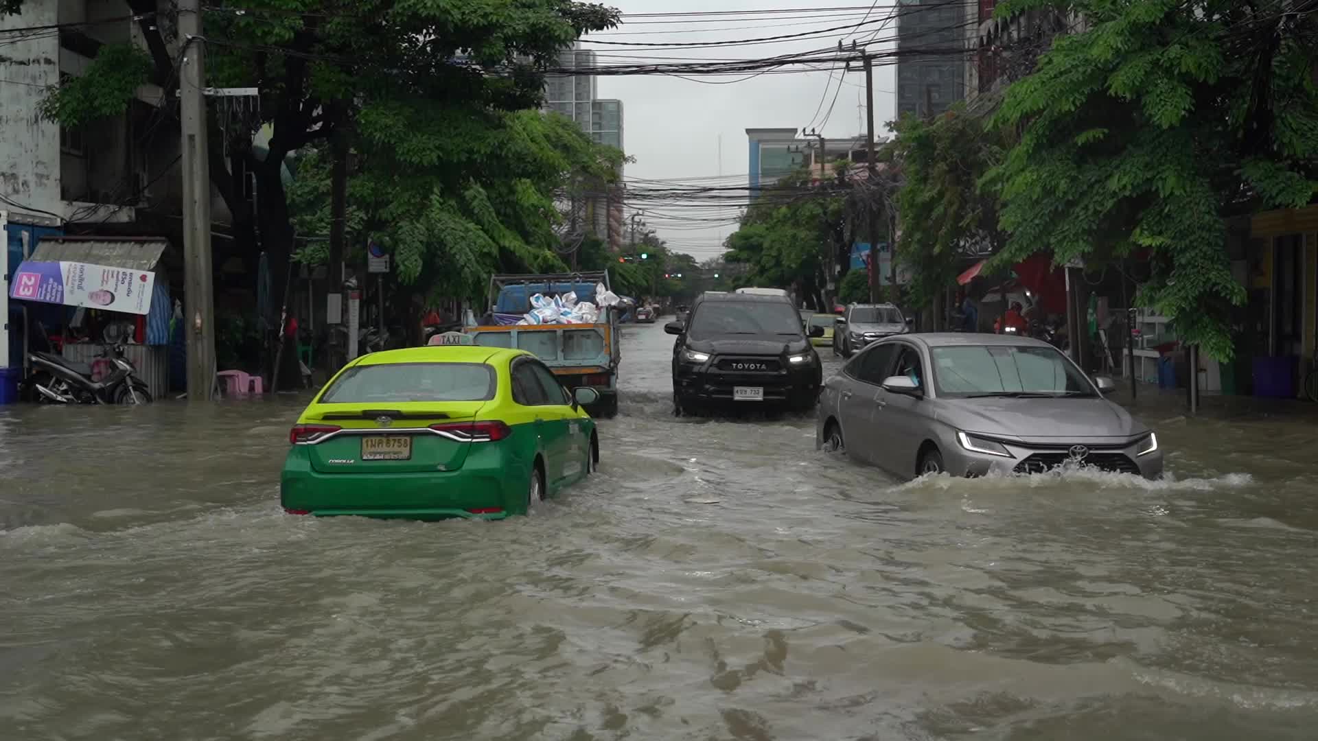 Heavy Rains Across in Bangkok.