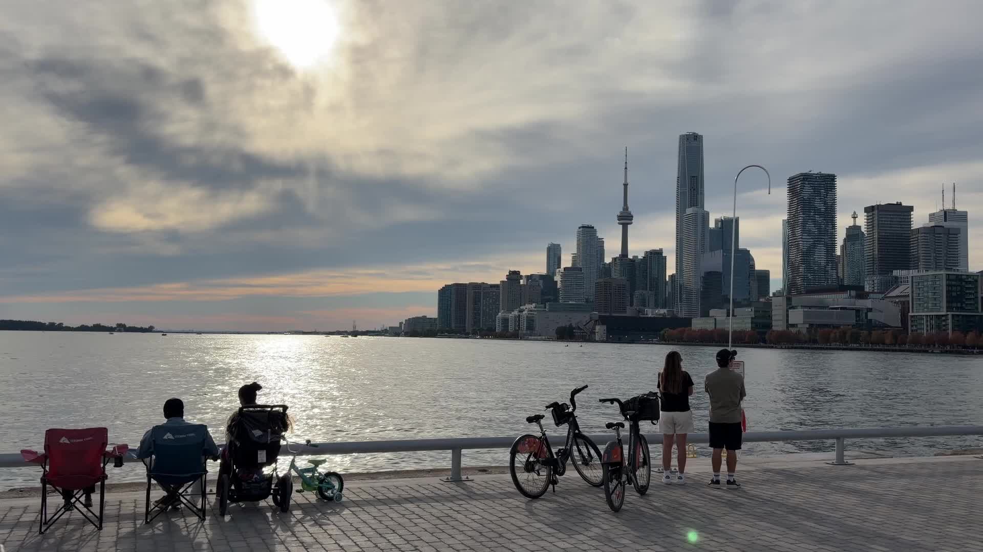Daily life, Toronto