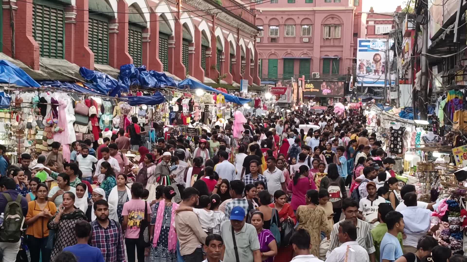 Pepuls gader marketing ahead the Durga puja festival in Kolkata