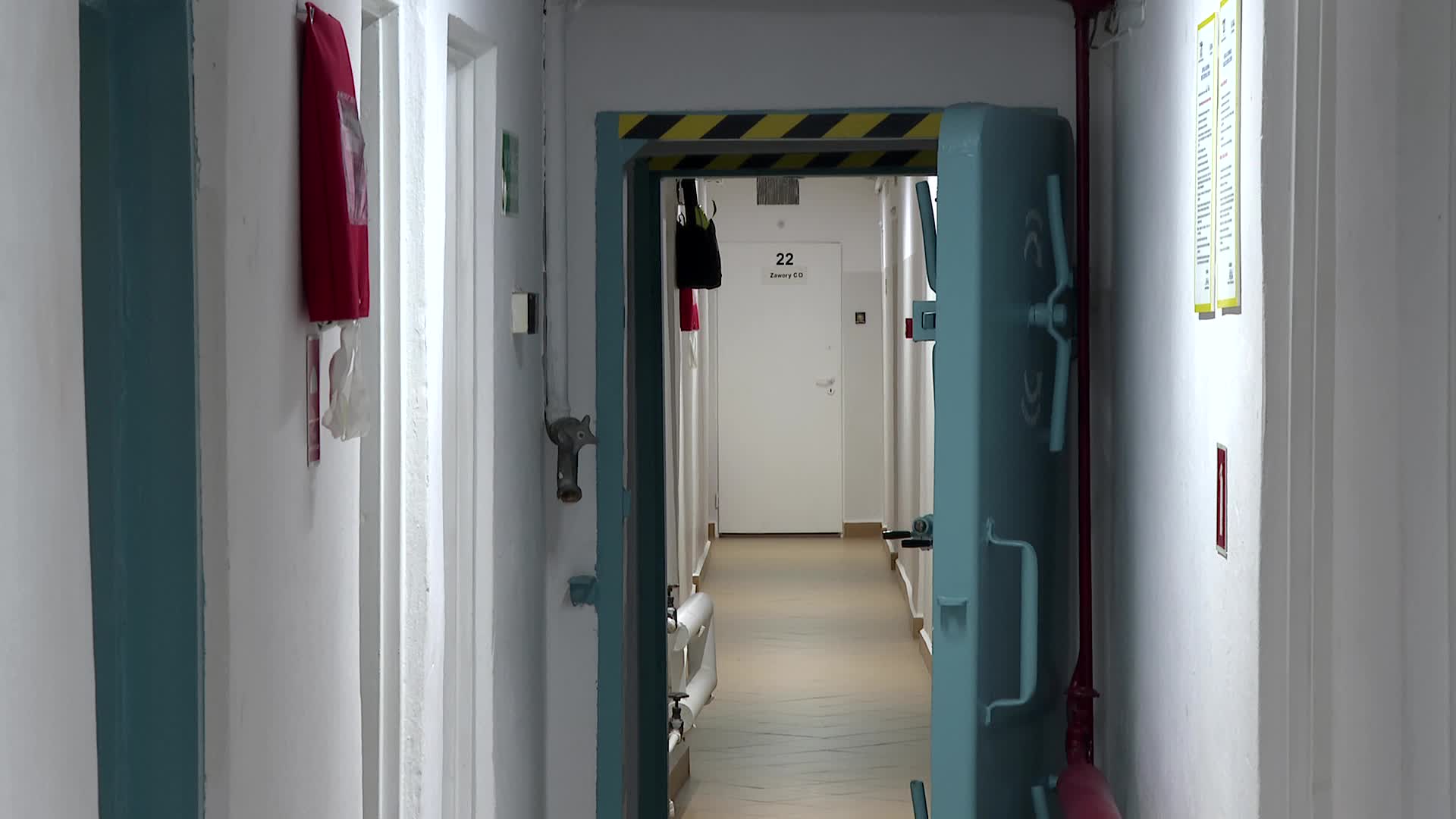 Poland: bomb shelter