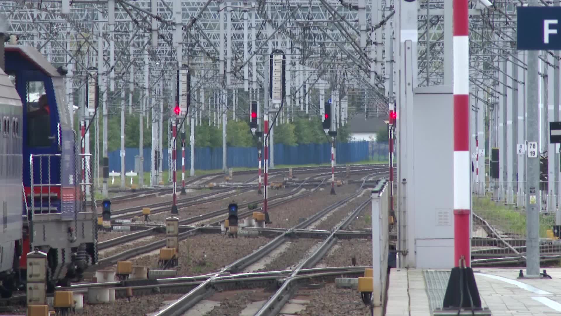 Poland: train station alert