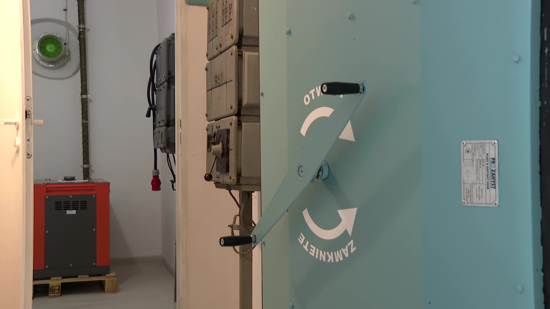 Poland: bomb shelter