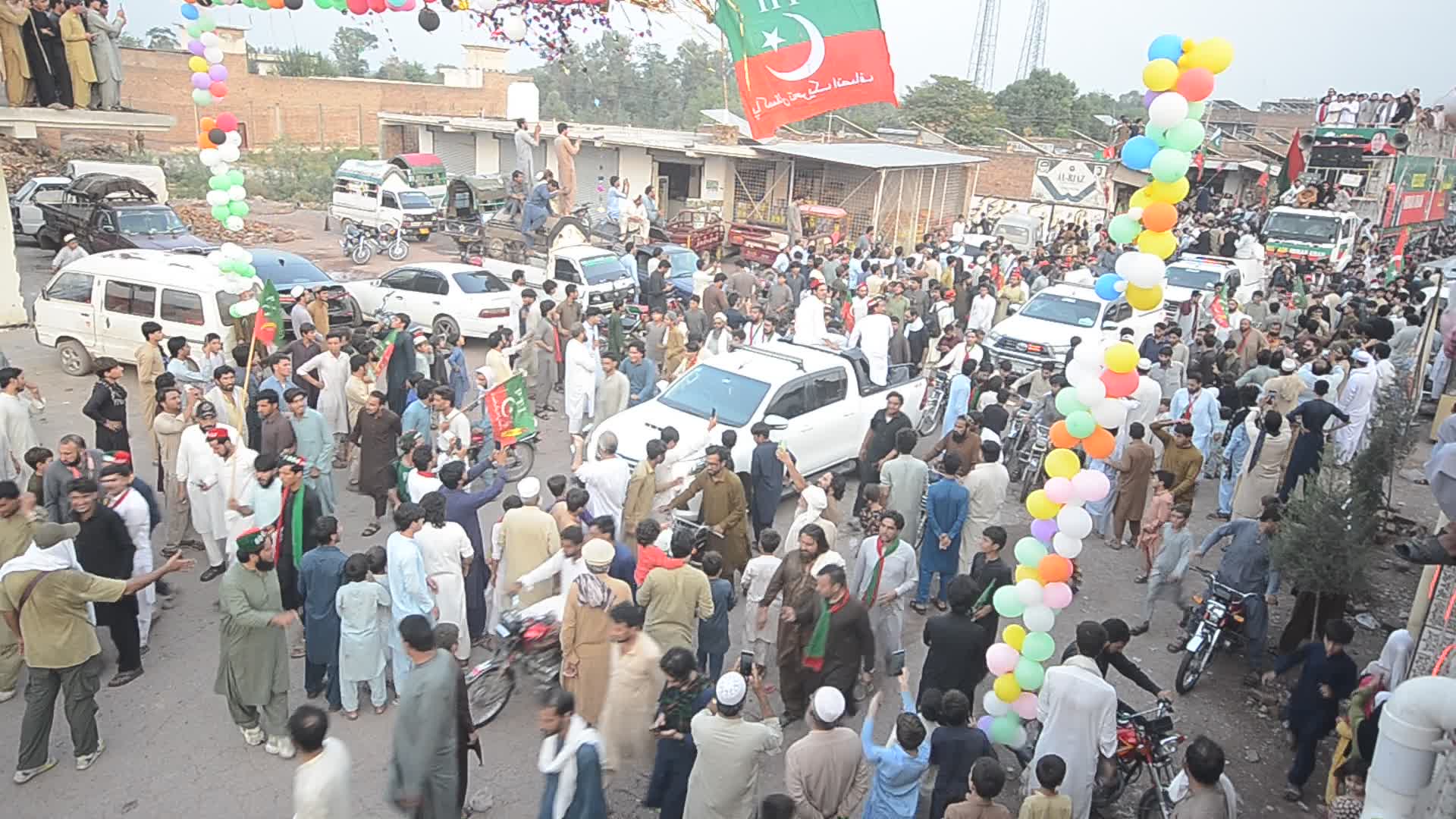 PTI Supporters March Toward Islamabad in Support of Imran Khan