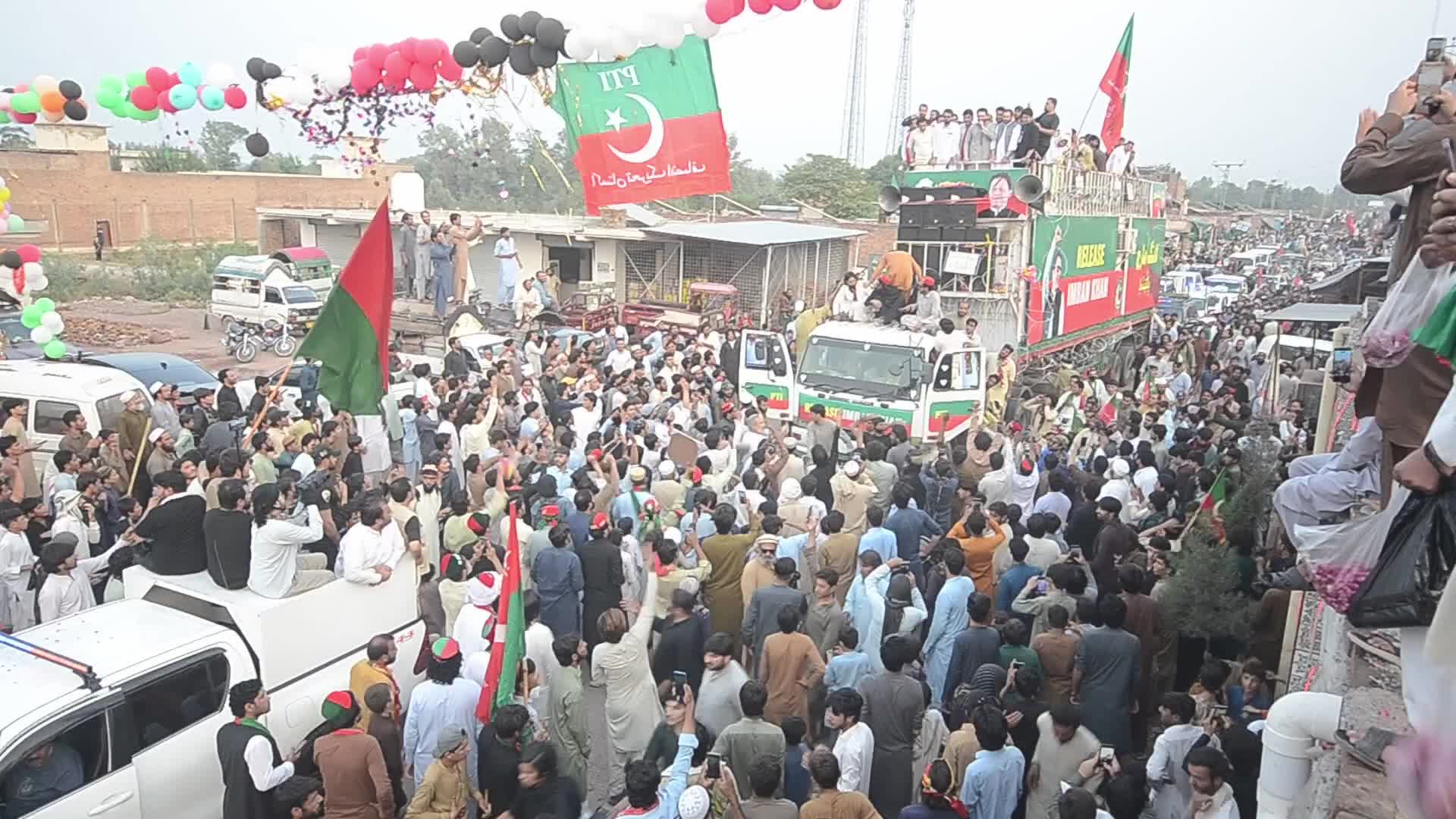 PTI Supporters March Toward Islamabad in Support of Imran Khan