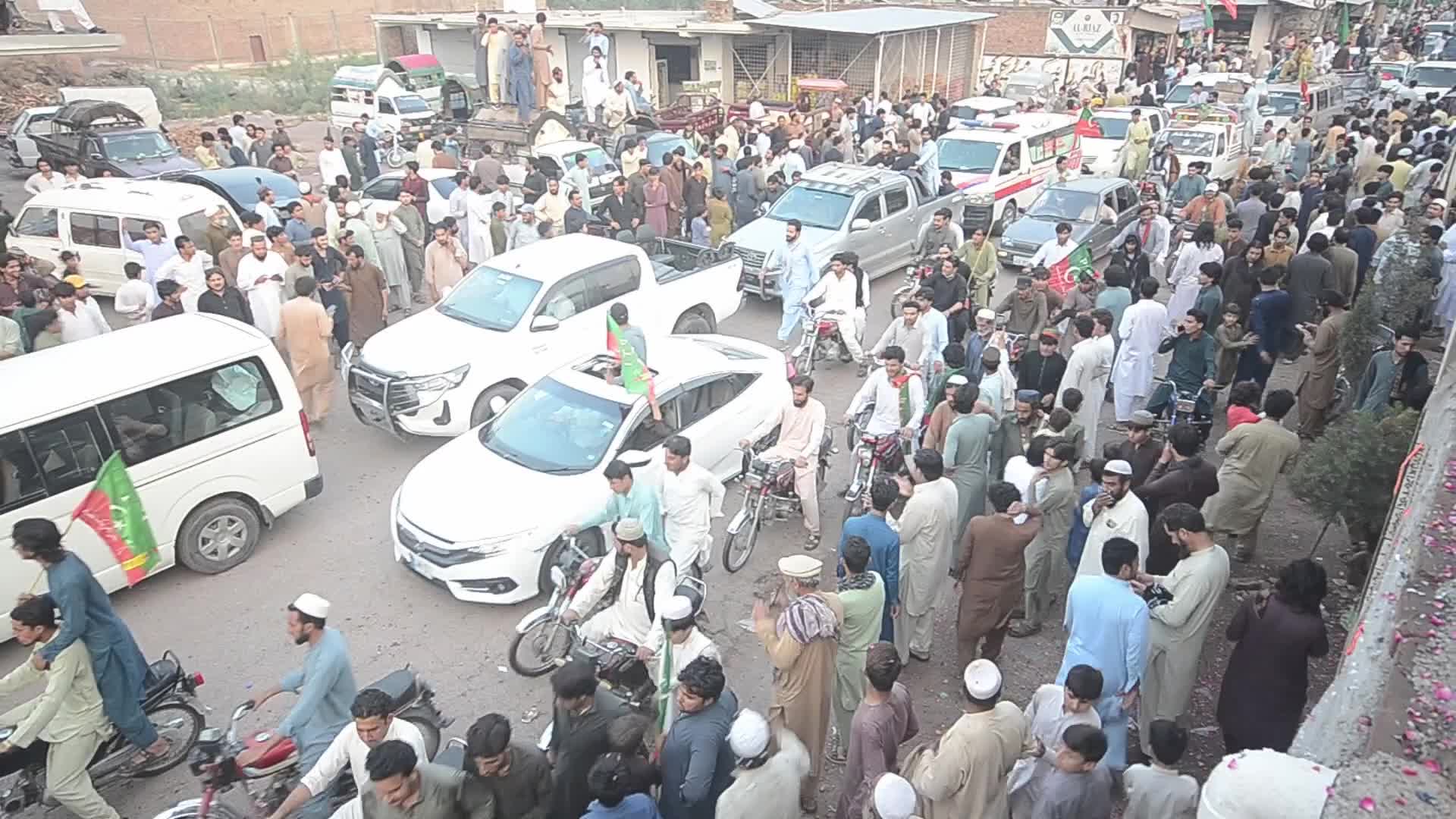 PTI Supporters March Toward Islamabad in Support of Imran Khan