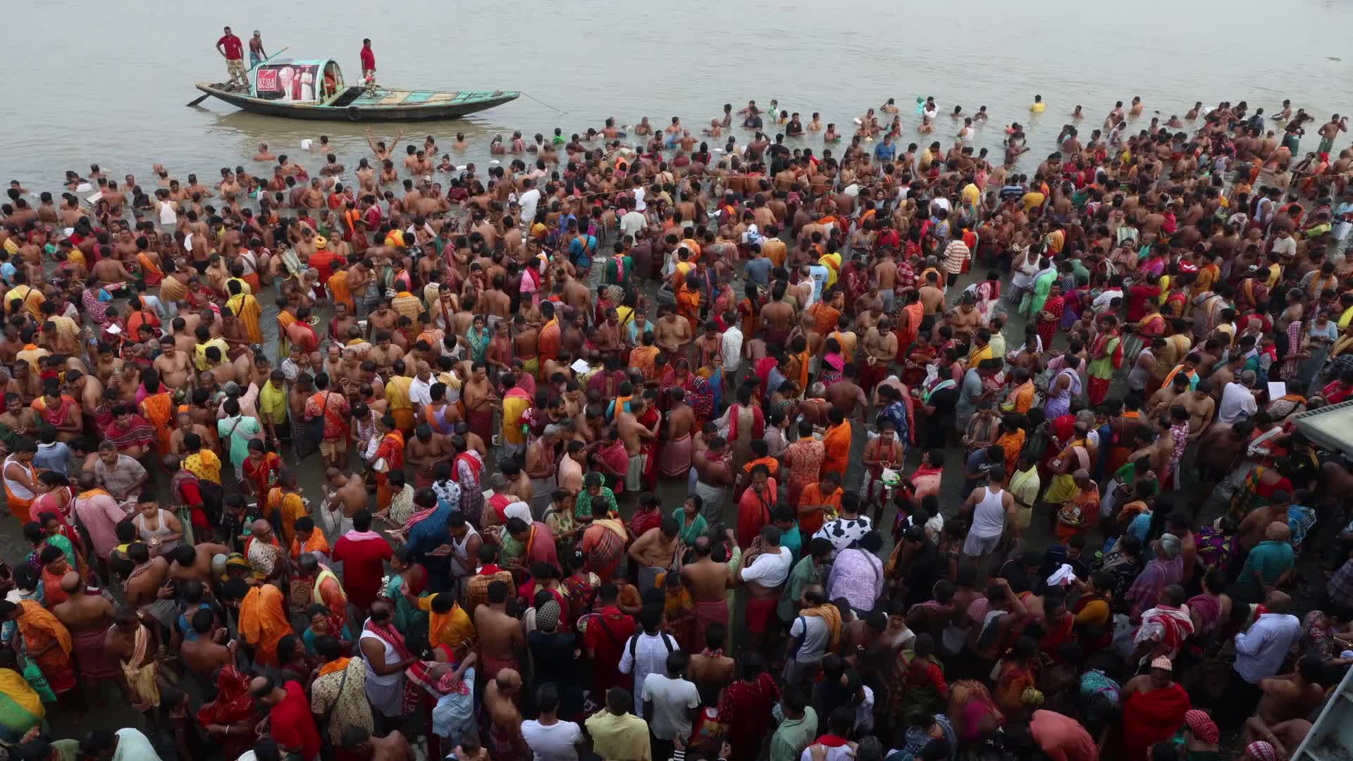 Tarpan Ritual In Kolkata, India