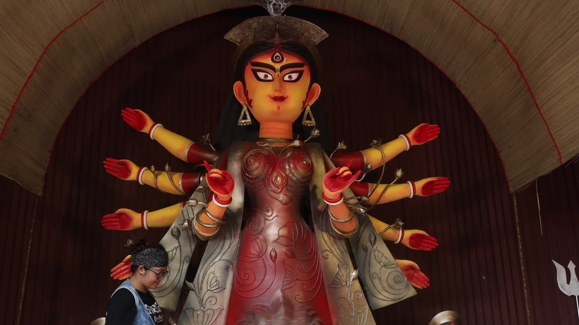 Underprivileged People Receive Durga Puja Gifts in Kolkata,Inda
