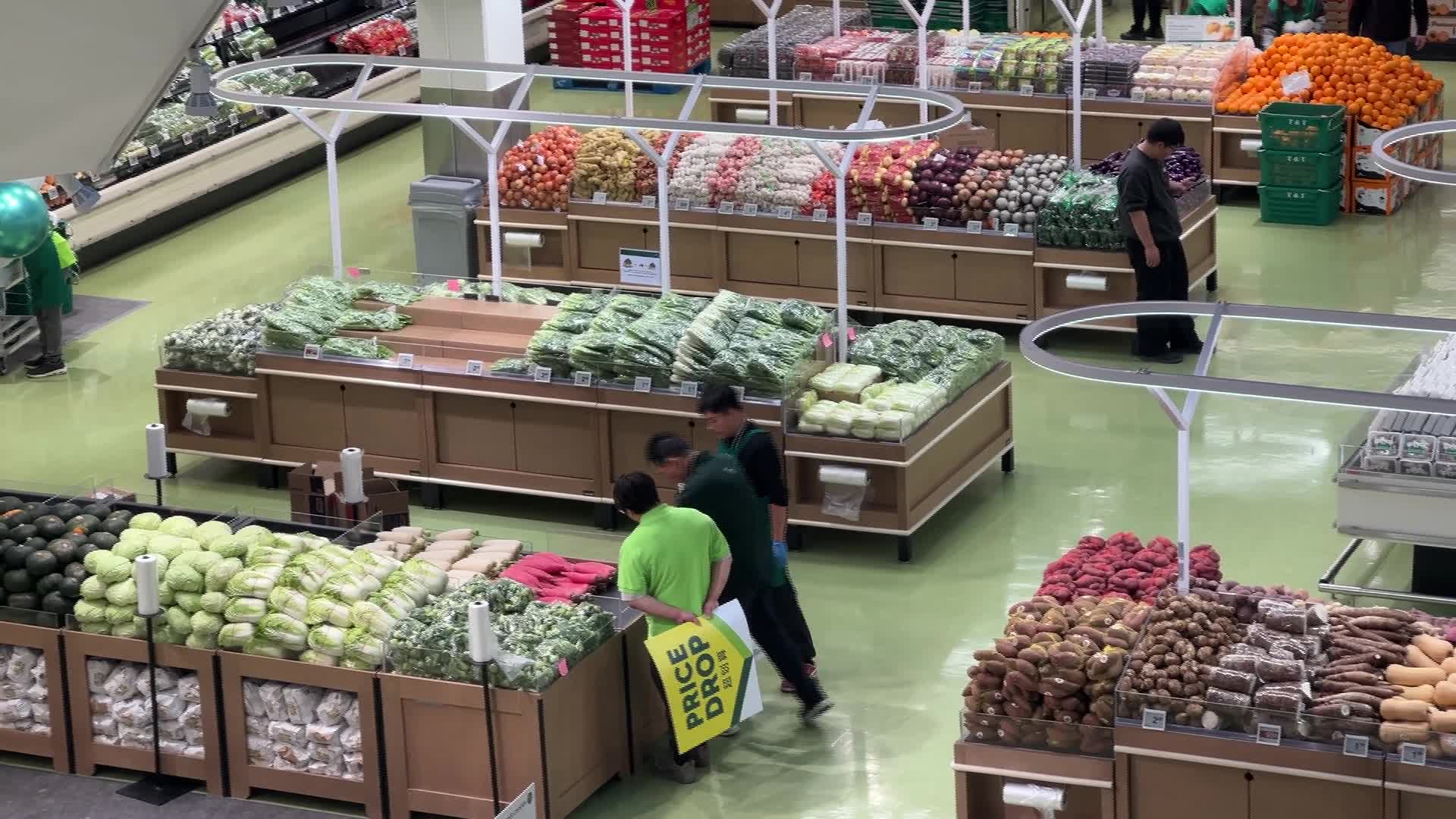 Preparations for the grand opening of a new grocery store in Toronto - 10/07/2026