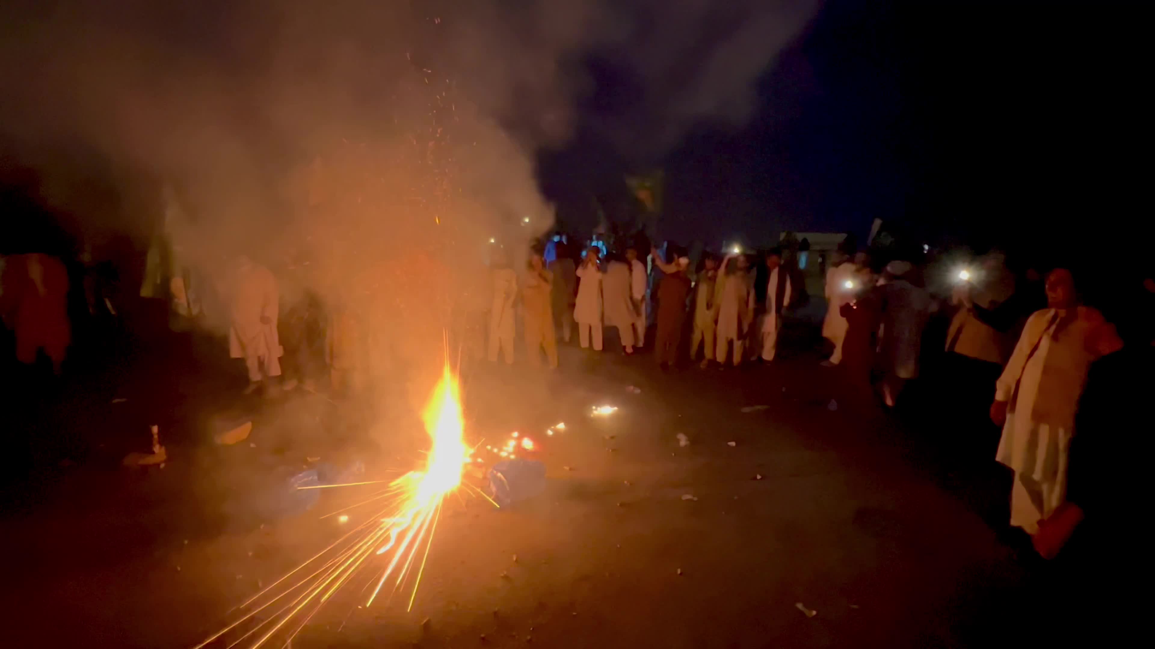 PML-N Supporters Celebrate Governor’s Rule in Khyber Pakhtunkhwa with Fireworks