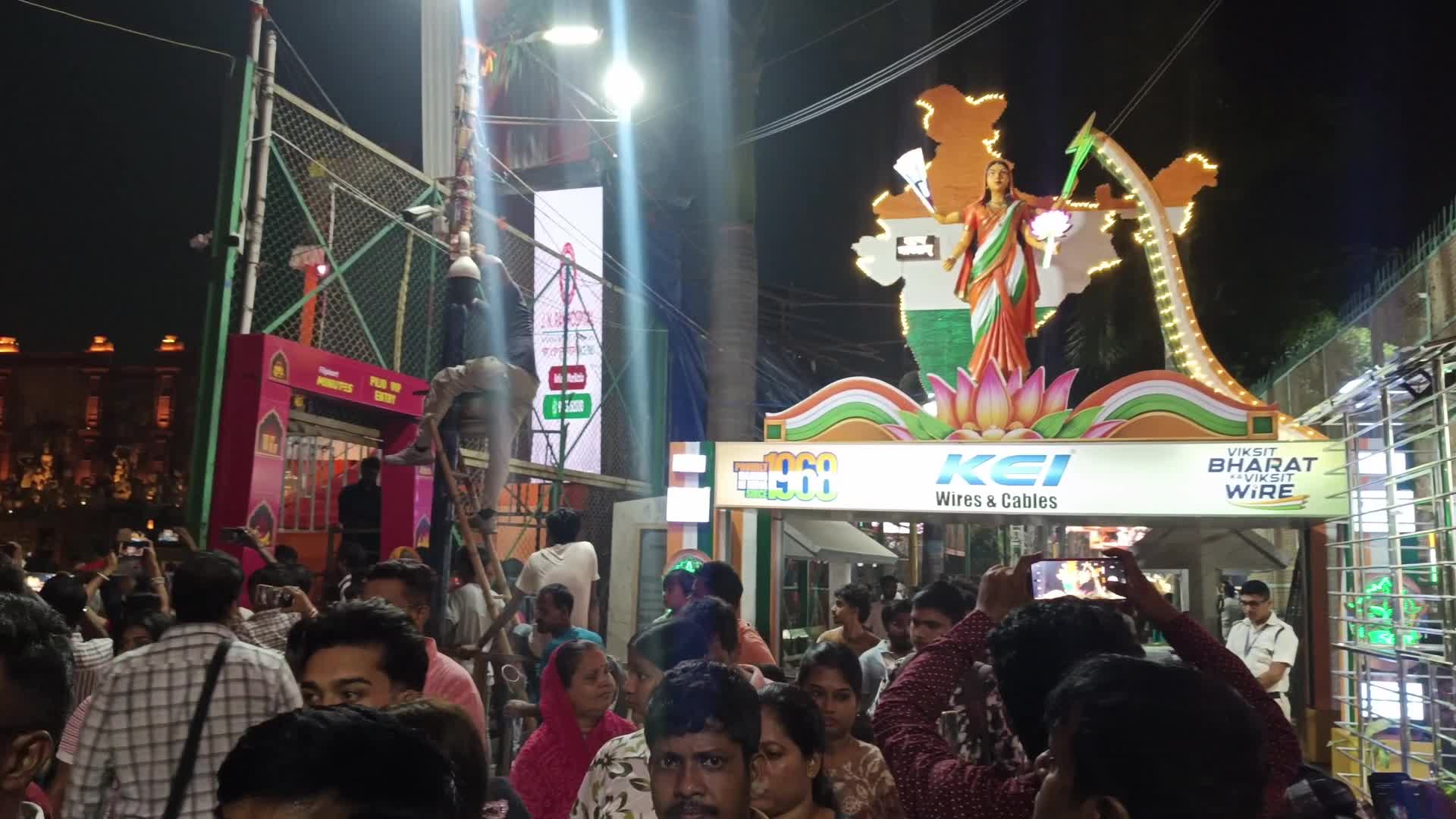 INDIA - DURGAPUJA/
